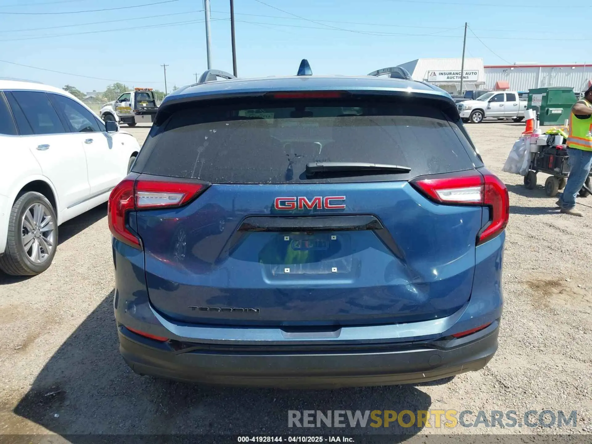 15 Photograph of a damaged car 3GKALMEG6RL213094 GMC TERRAIN 2024