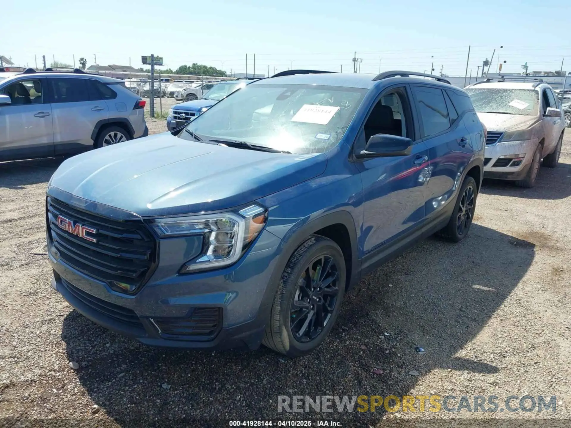 2 Photograph of a damaged car 3GKALMEG6RL213094 GMC TERRAIN 2024