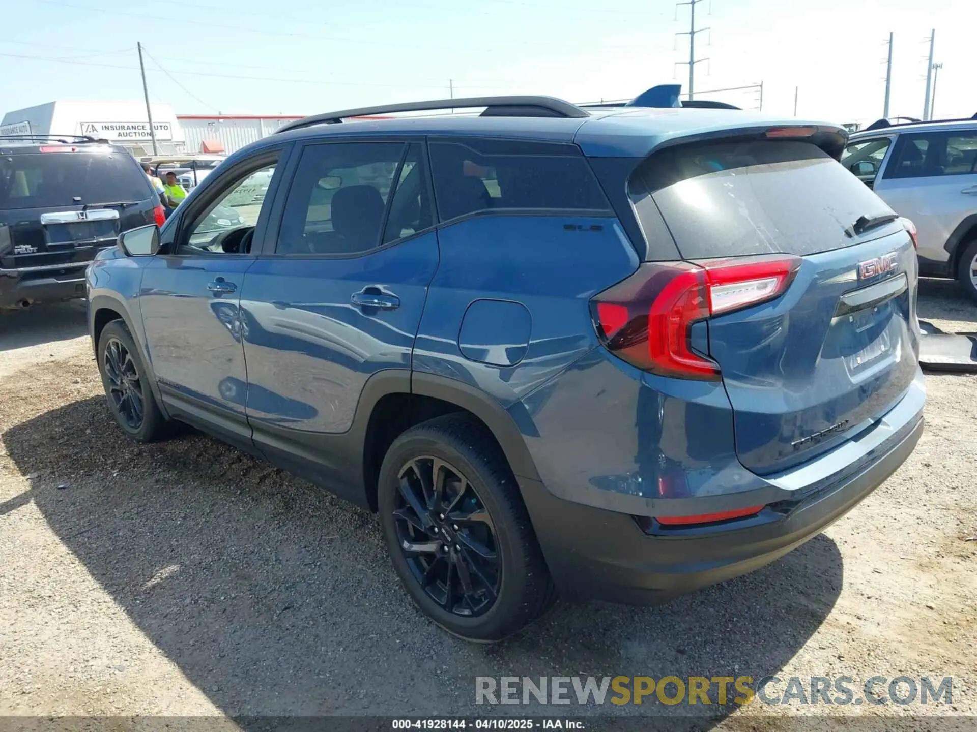 3 Photograph of a damaged car 3GKALMEG6RL213094 GMC TERRAIN 2024