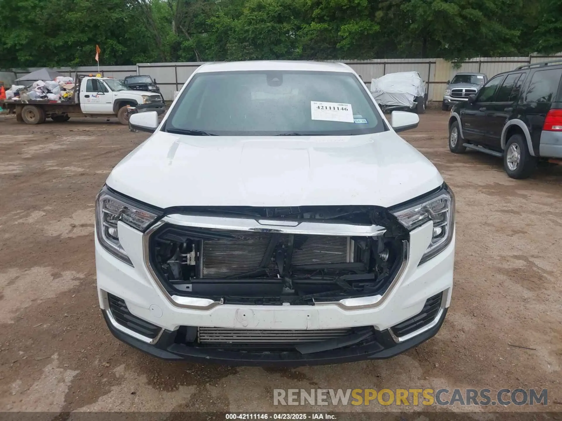 12 Photograph of a damaged car 3GKALMEG6RL338371 GMC TERRAIN 2024