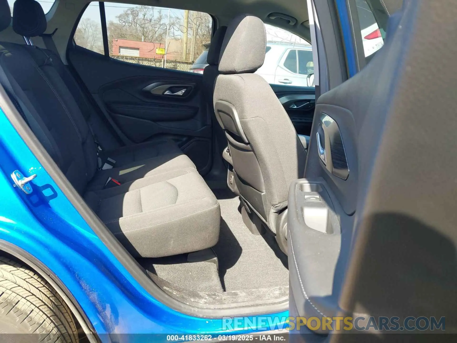 8 Photograph of a damaged car 3GKALMEG7RL182227 GMC TERRAIN 2024
