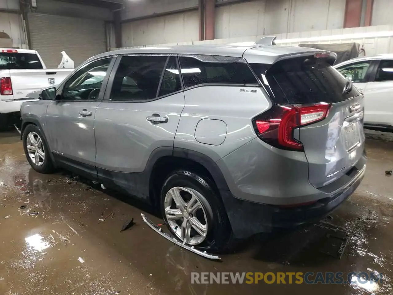 2 Photograph of a damaged car 3GKALMEG7RL250879 GMC TERRAIN 2024