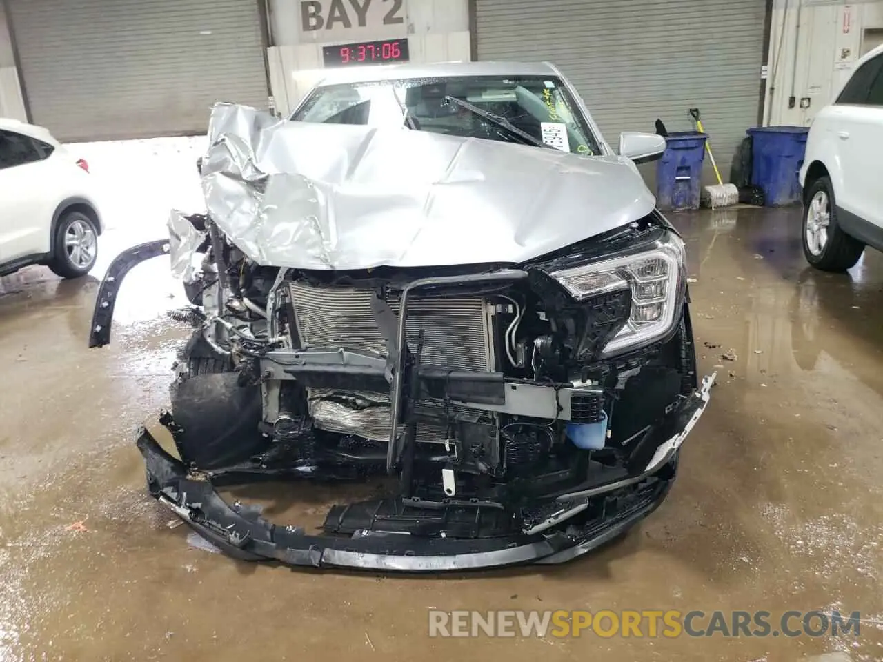 5 Photograph of a damaged car 3GKALMEG7RL250879 GMC TERRAIN 2024