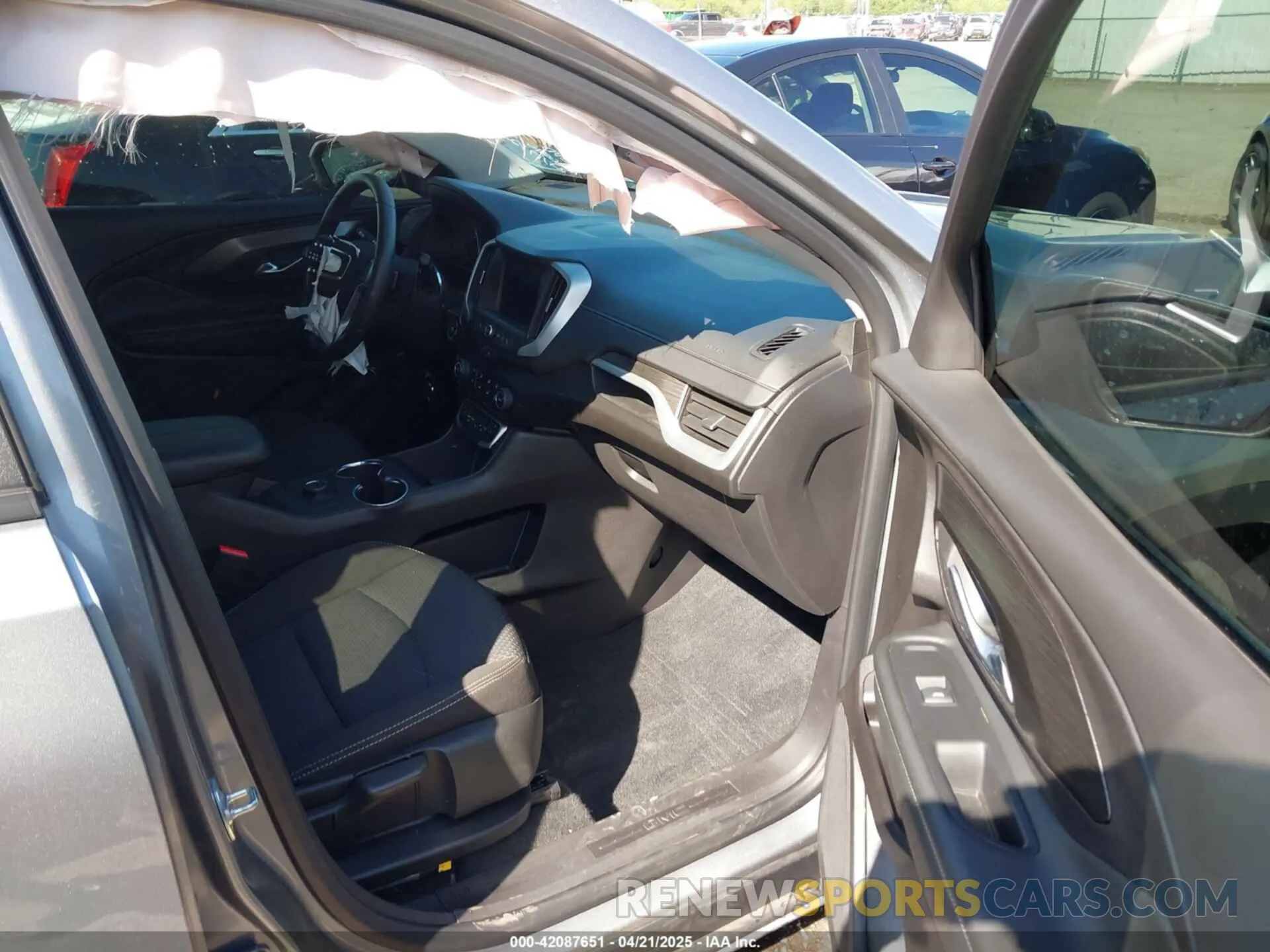 5 Photograph of a damaged car 3GKALMEG8RL217776 GMC TERRAIN 2024