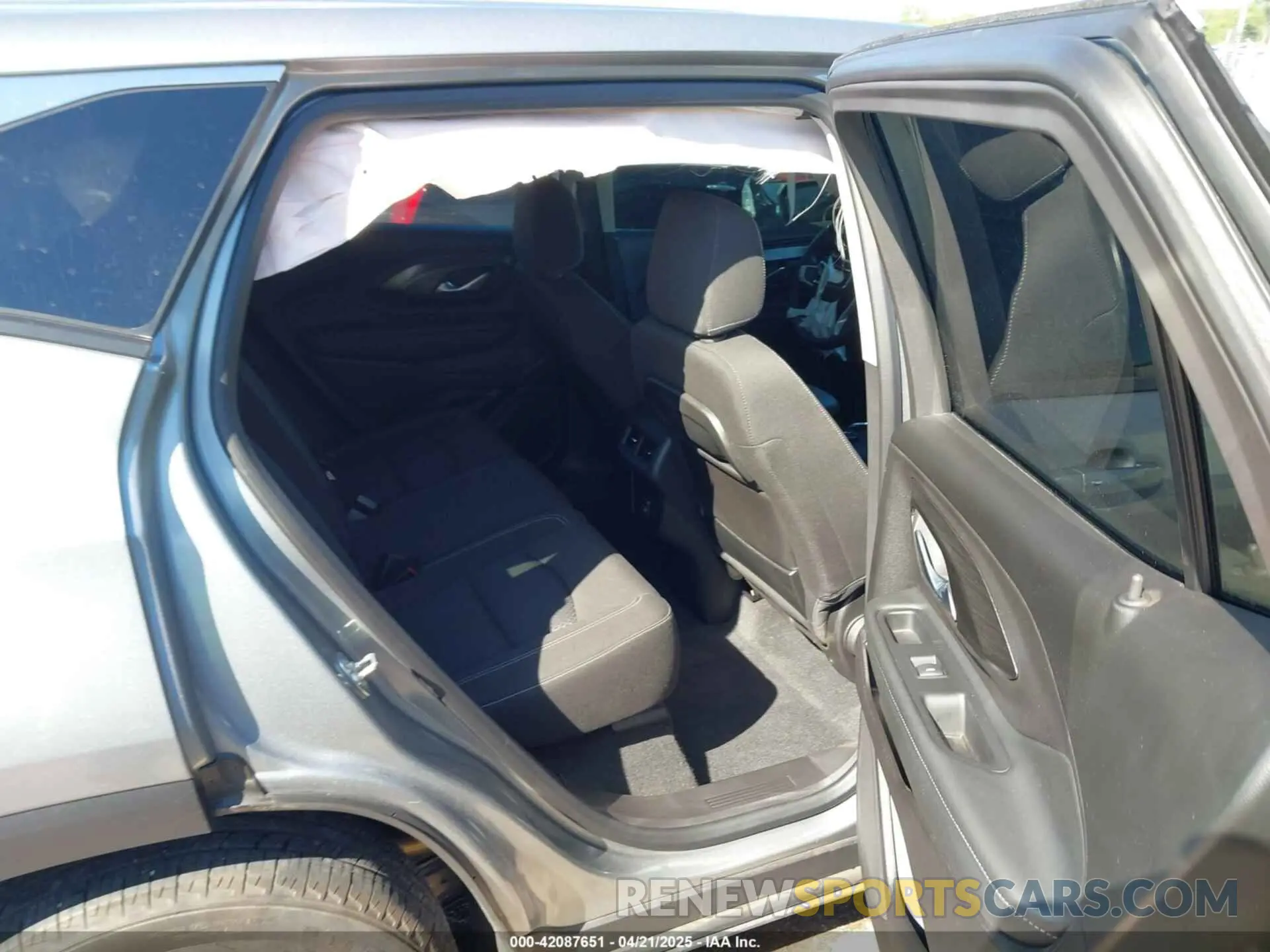 8 Photograph of a damaged car 3GKALMEG8RL217776 GMC TERRAIN 2024