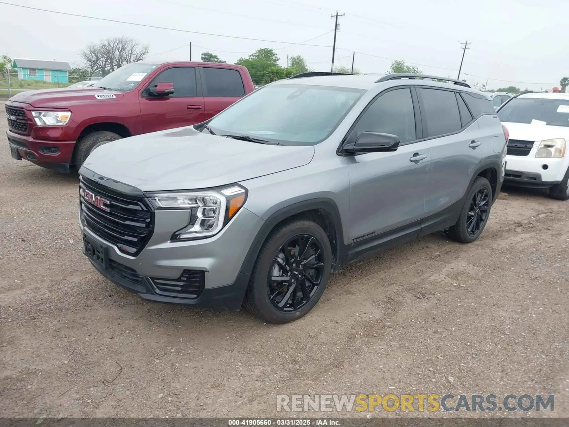 2 Photograph of a damaged car 3GKALMEG8RL269019 GMC TERRAIN 2024