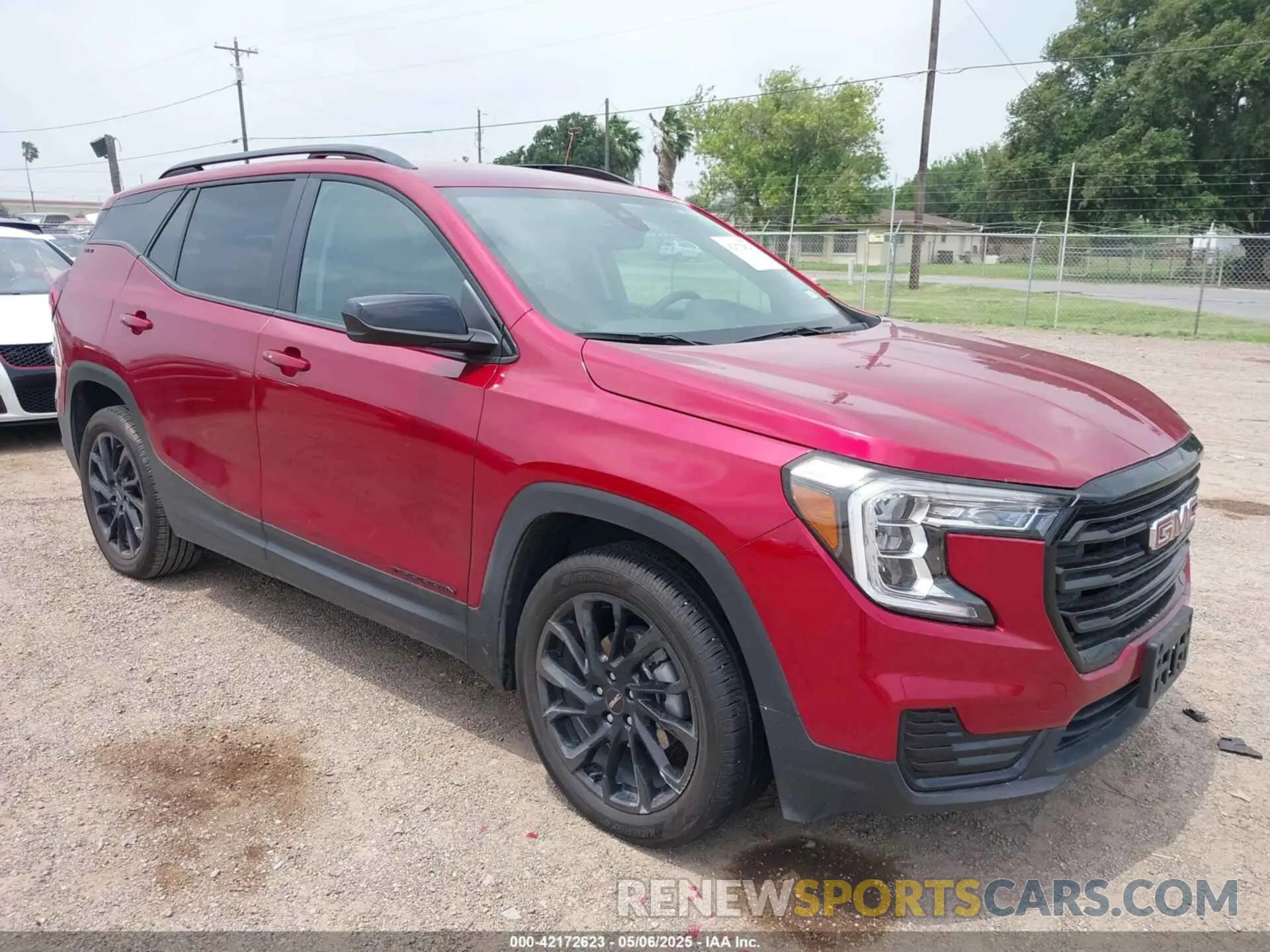 1 Photograph of a damaged car 3GKALMEG8RL325427 GMC TERRAIN 2024