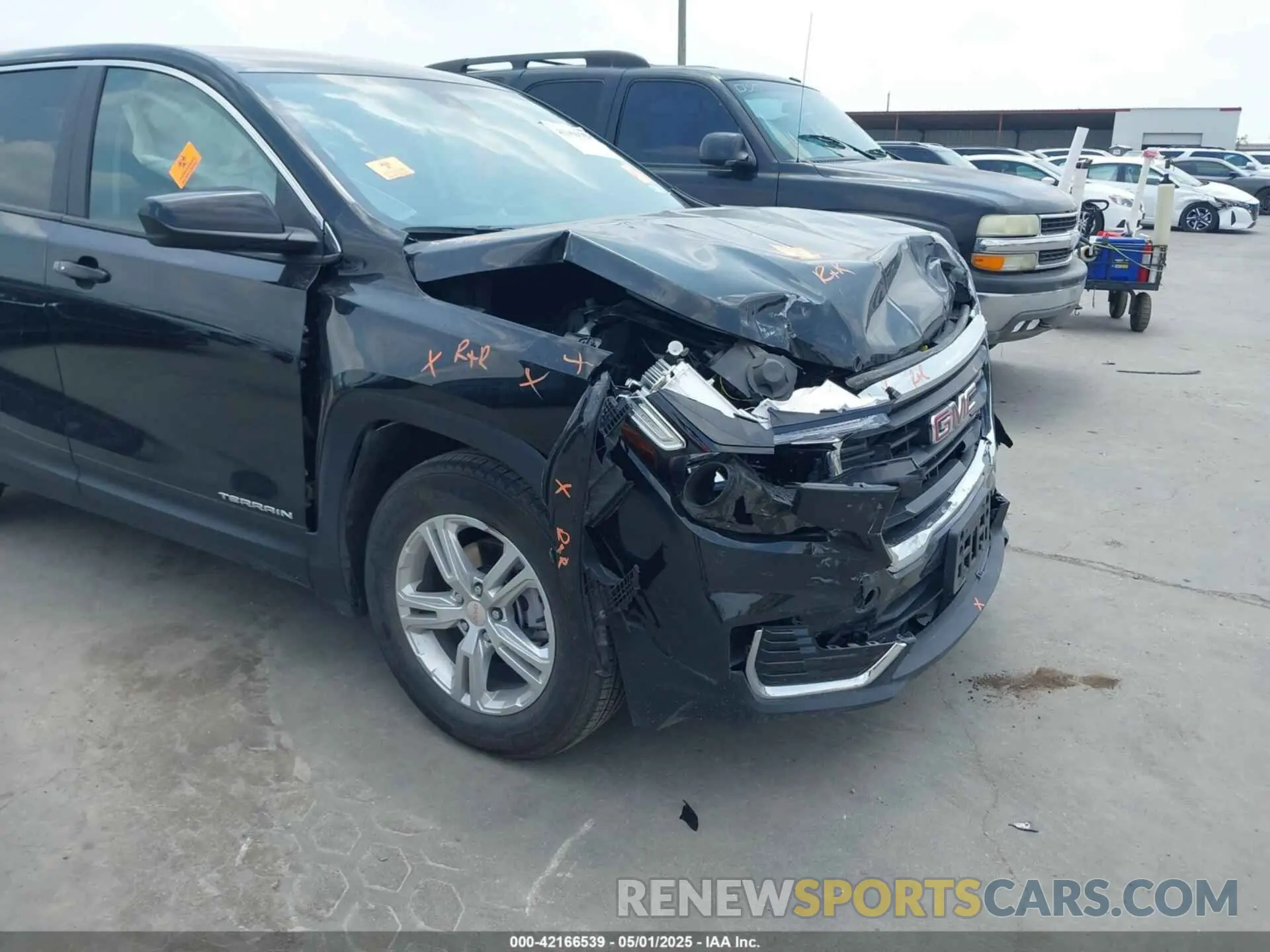 17 Photograph of a damaged car 3GKALMEG8RL363871 GMC TERRAIN 2024
