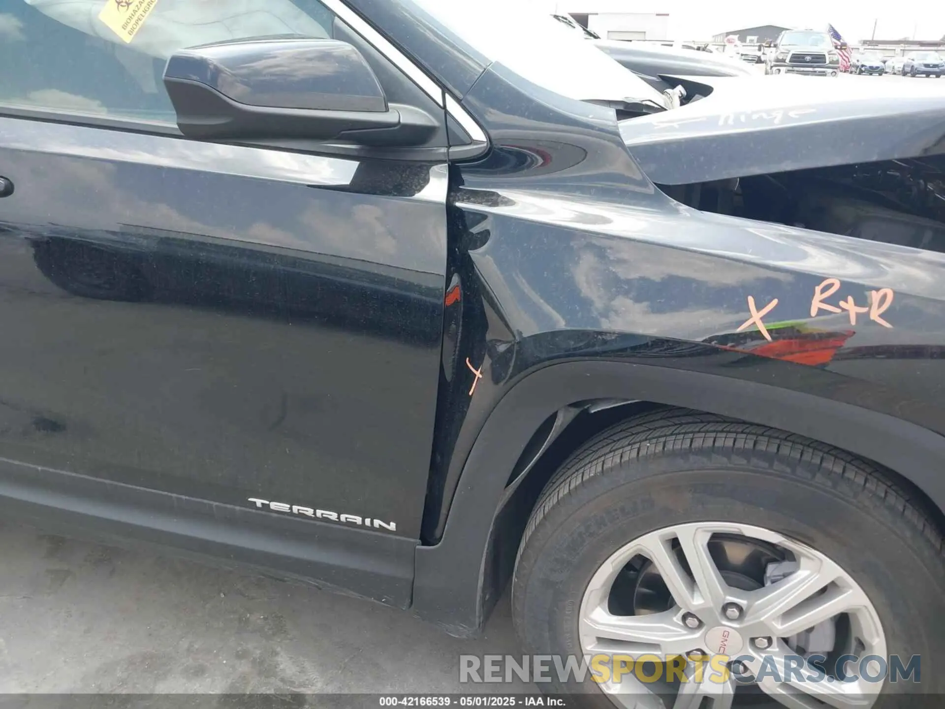 18 Photograph of a damaged car 3GKALMEG8RL363871 GMC TERRAIN 2024
