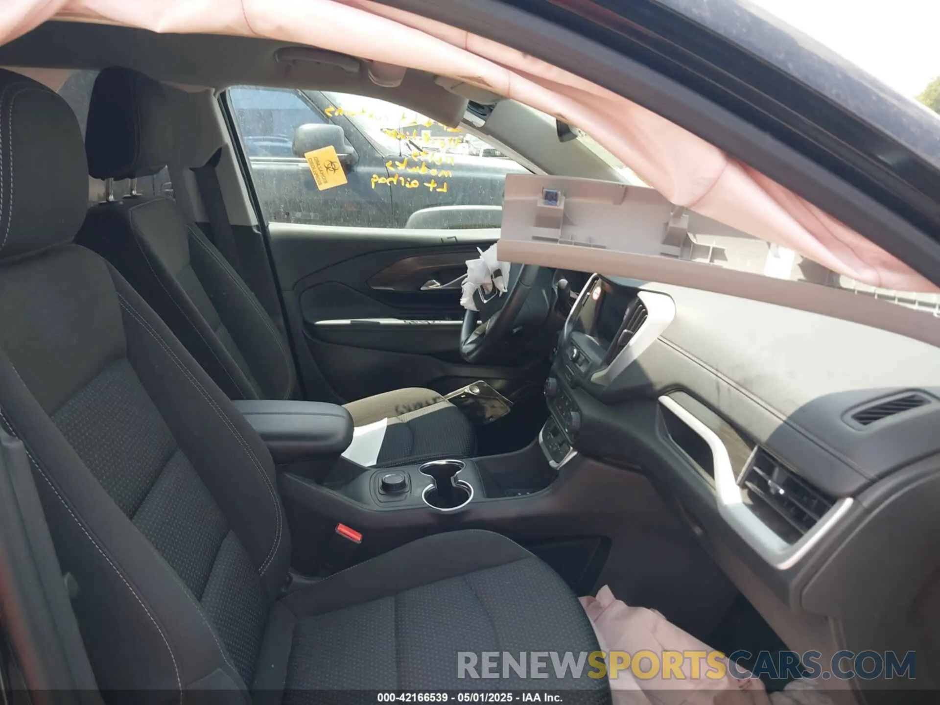 5 Photograph of a damaged car 3GKALMEG8RL363871 GMC TERRAIN 2024