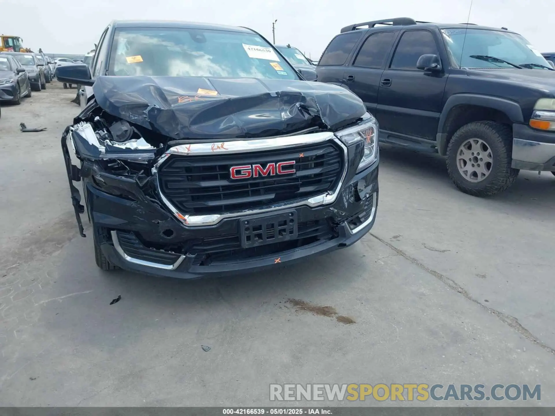 6 Photograph of a damaged car 3GKALMEG8RL363871 GMC TERRAIN 2024
