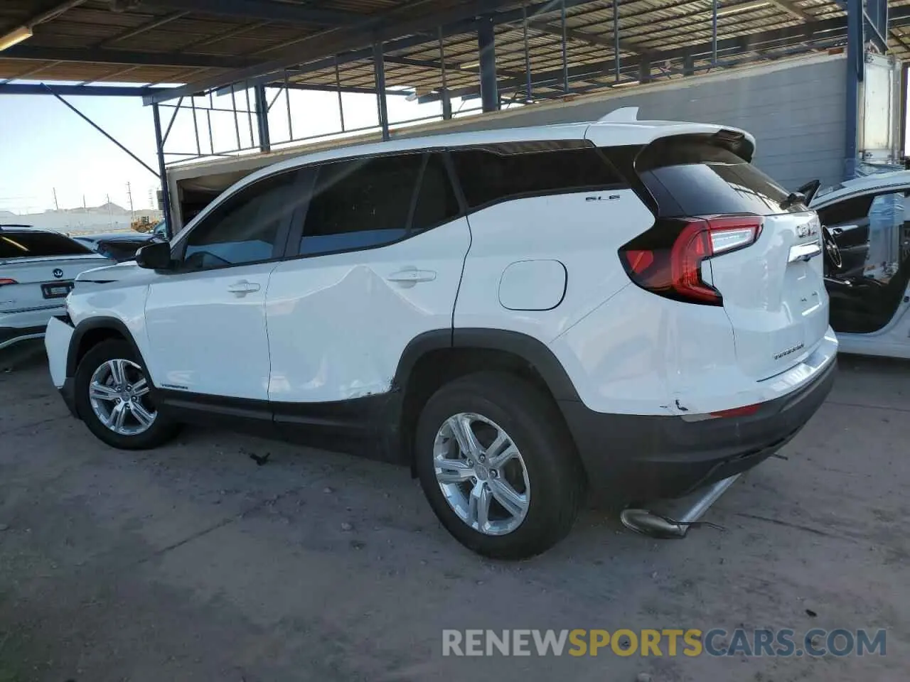 2 Photograph of a damaged car 3GKALMEG8RL382145 GMC TERRAIN 2024