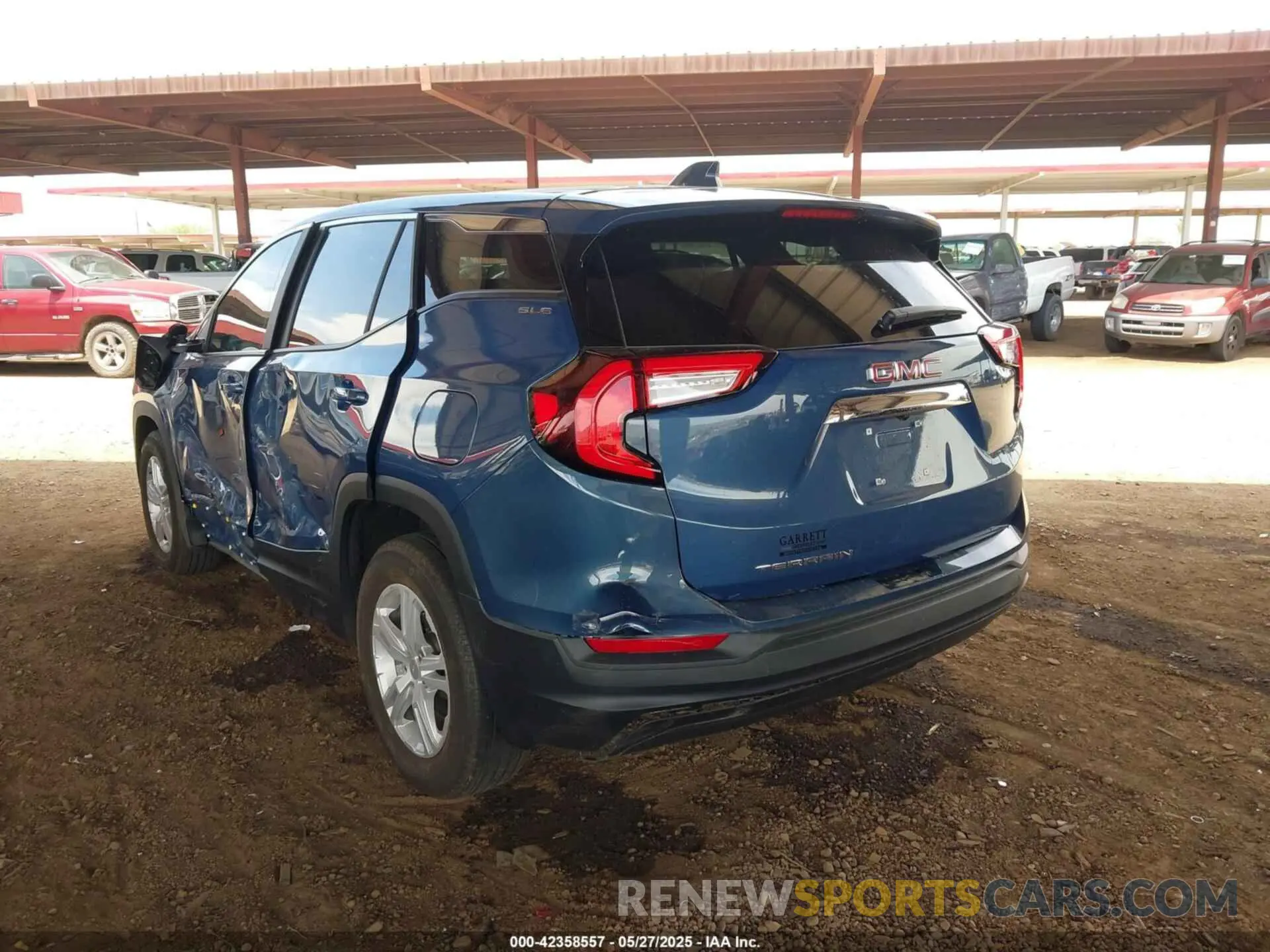 3 Photograph of a damaged car 3GKALMEG8RL384400 GMC TERRAIN 2024