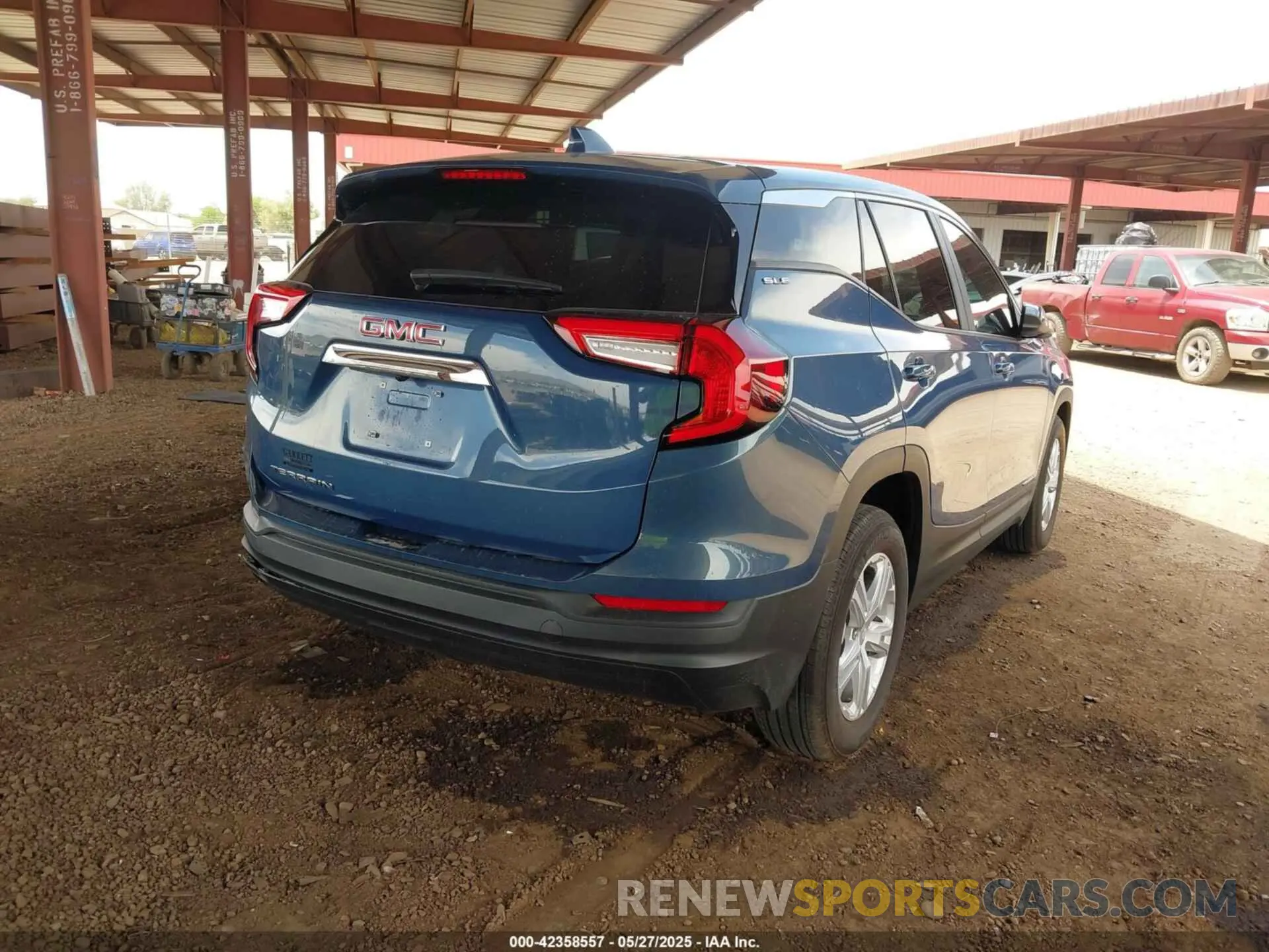 4 Photograph of a damaged car 3GKALMEG8RL384400 GMC TERRAIN 2024