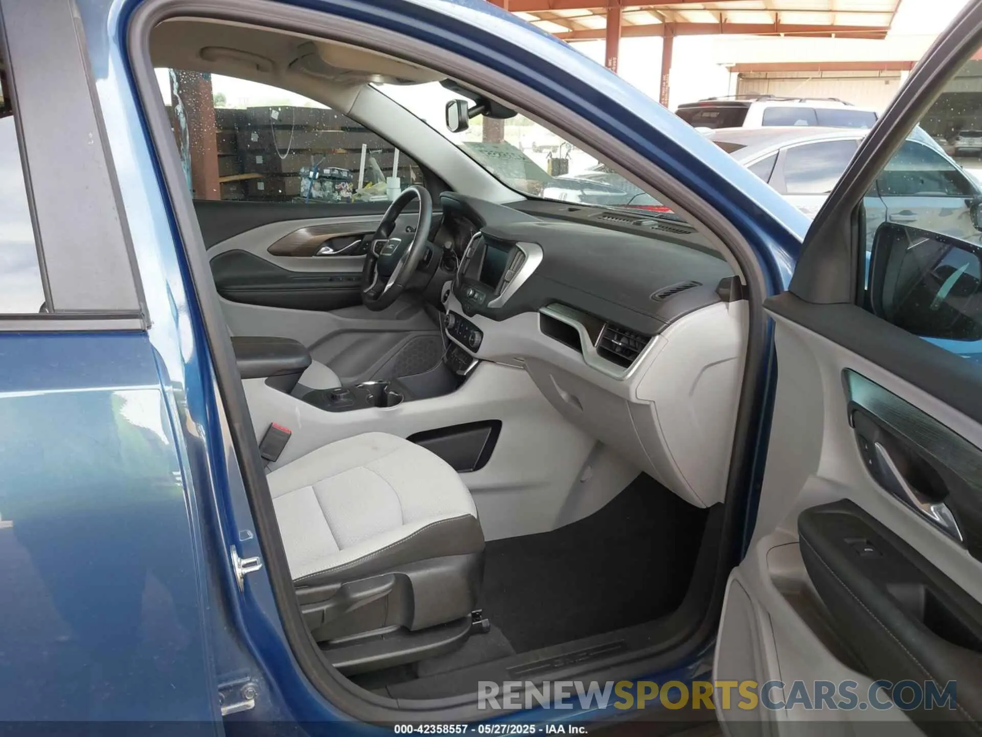 5 Photograph of a damaged car 3GKALMEG8RL384400 GMC TERRAIN 2024