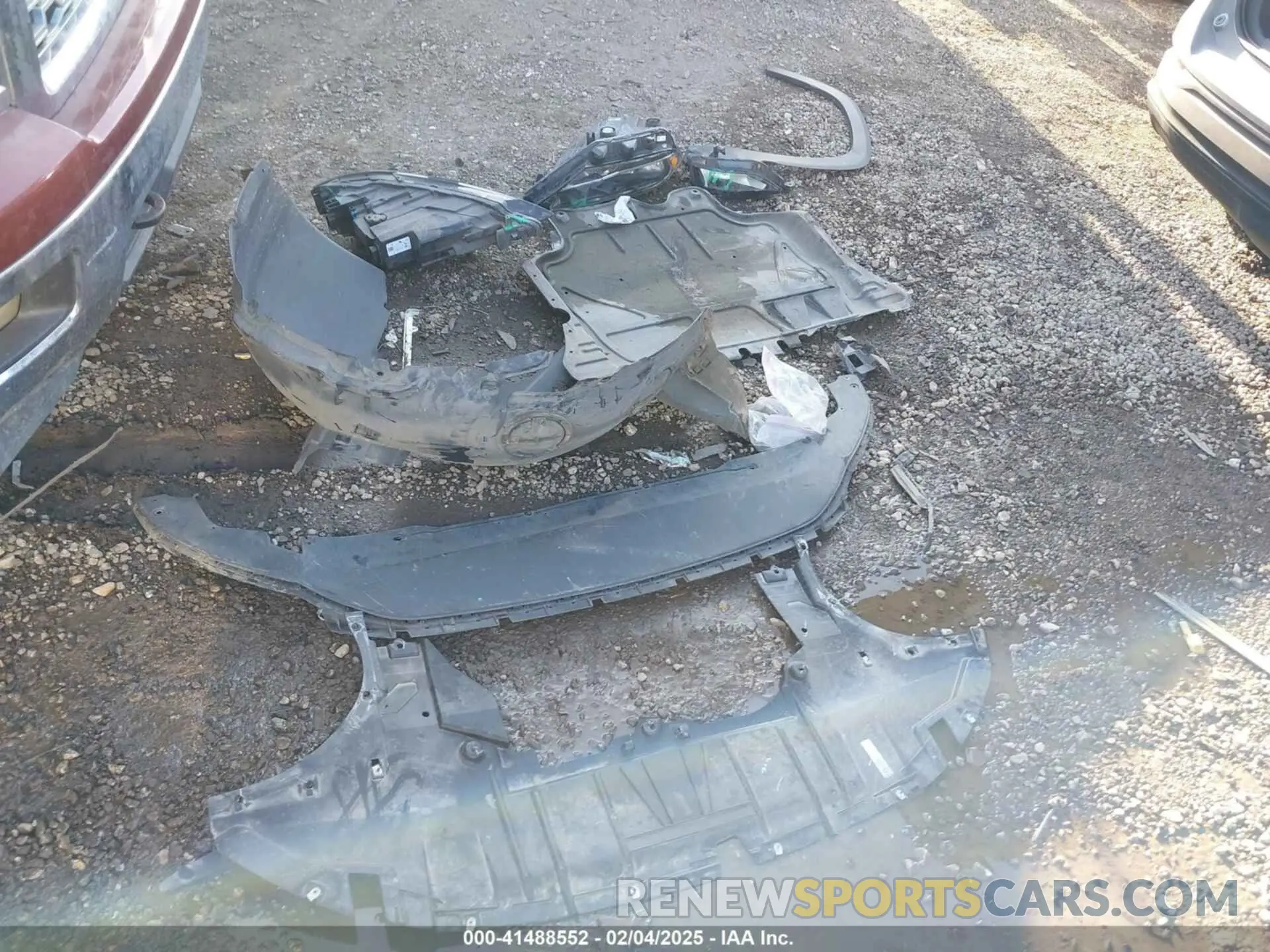 12 Photograph of a damaged car 3GKALMEG9RL305719 GMC TERRAIN 2024