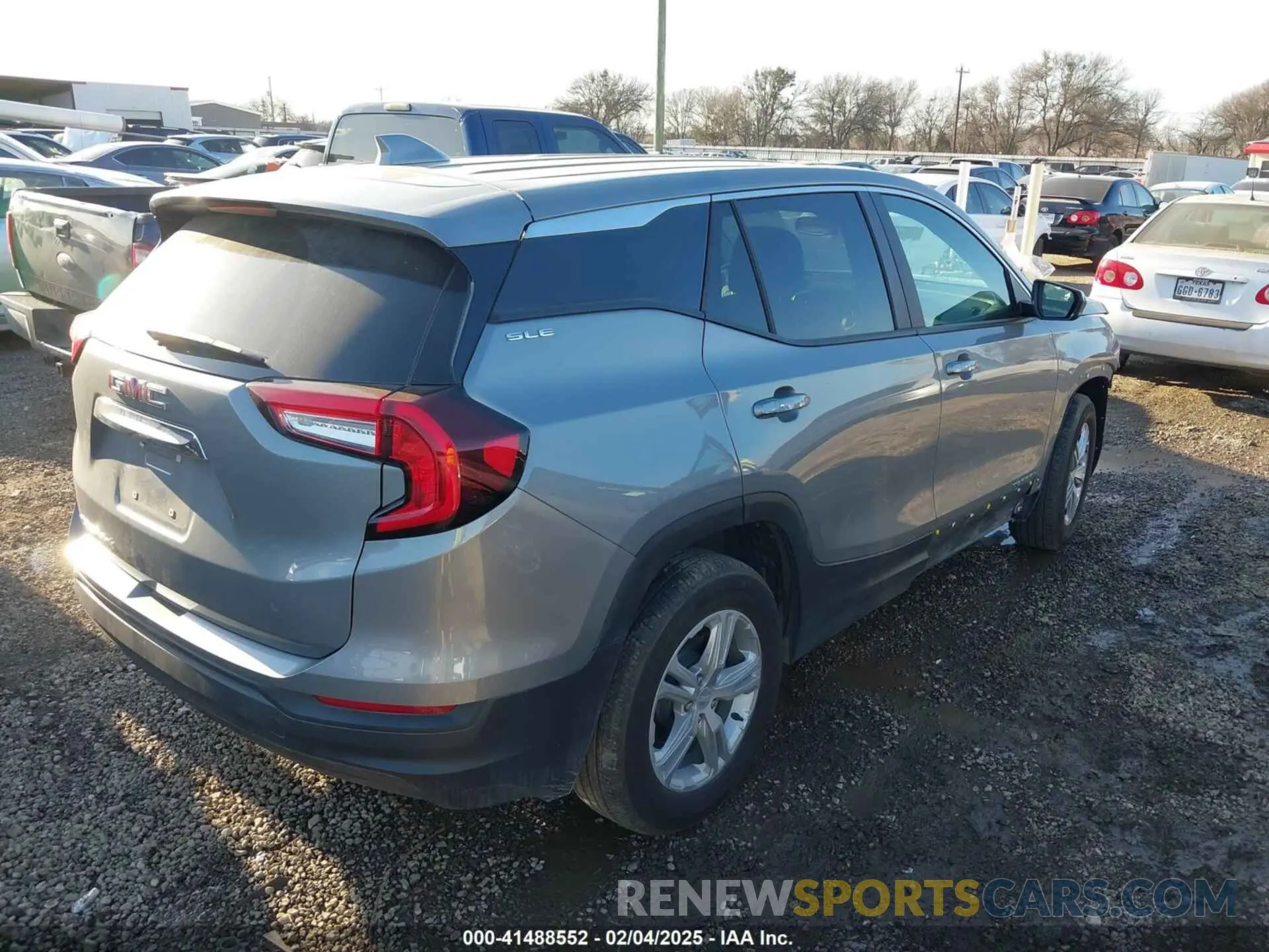 4 Photograph of a damaged car 3GKALMEG9RL305719 GMC TERRAIN 2024