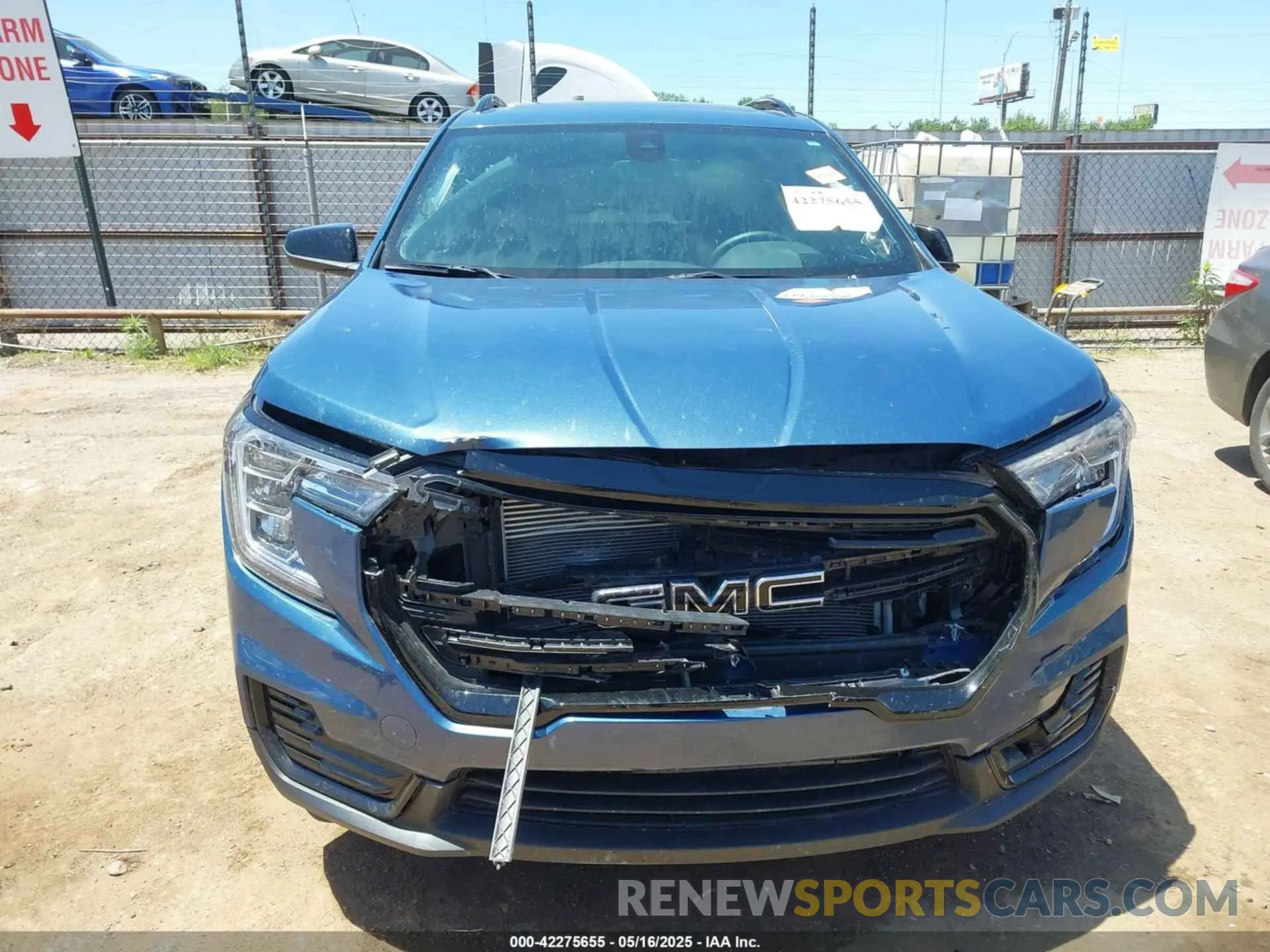 12 Photograph of a damaged car 3GKALMEGXRL116402 GMC TERRAIN 2024