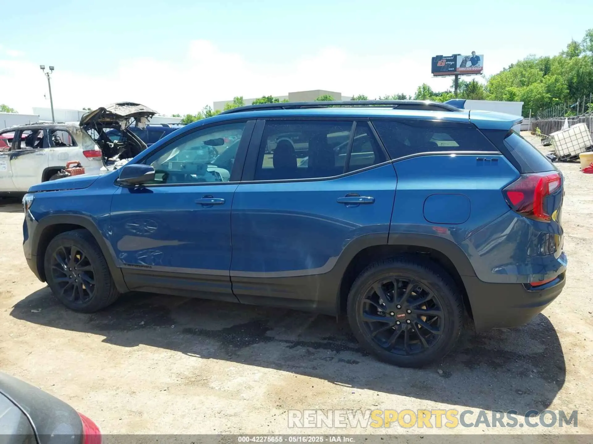 14 Photograph of a damaged car 3GKALMEGXRL116402 GMC TERRAIN 2024