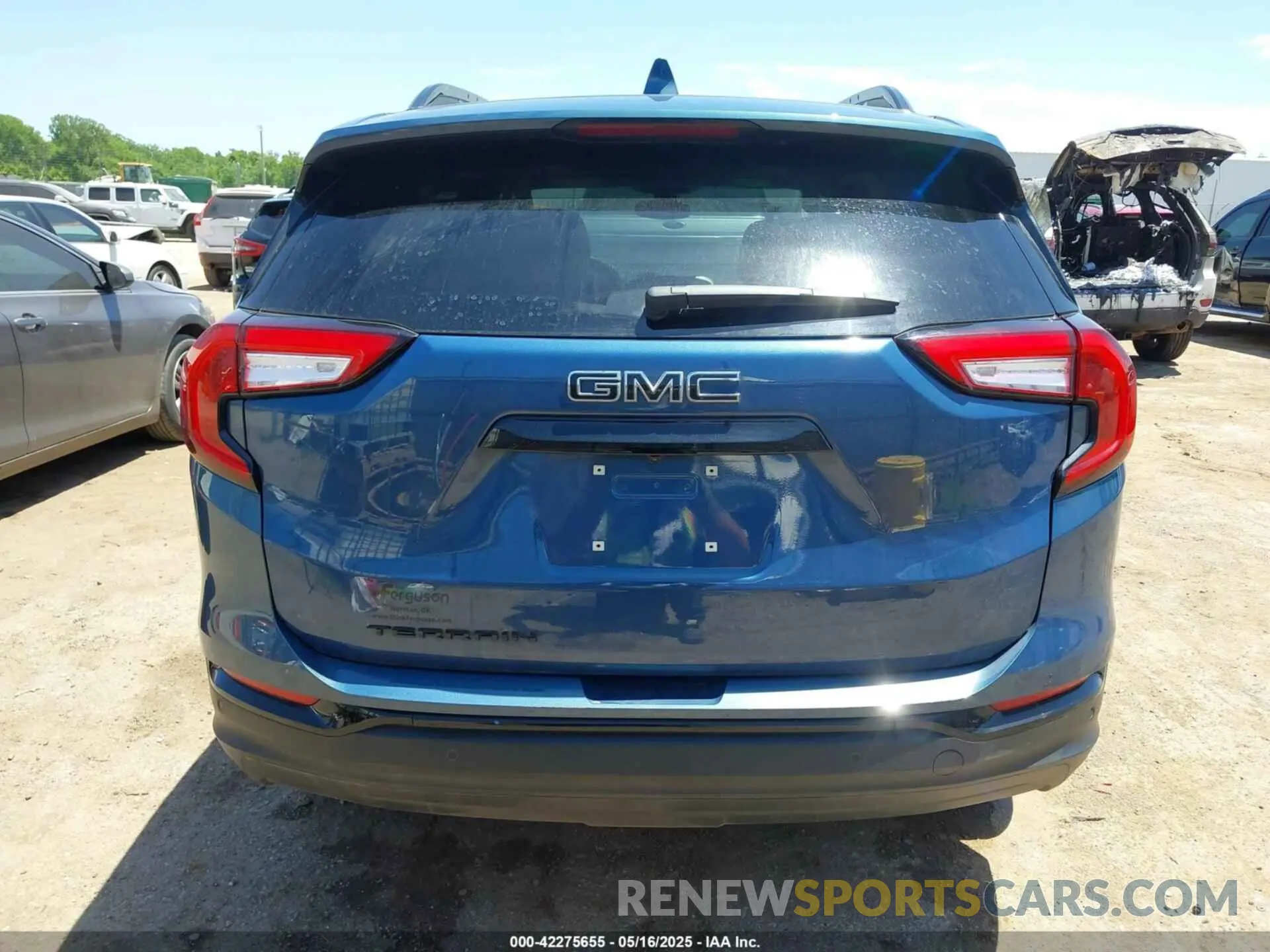 16 Photograph of a damaged car 3GKALMEGXRL116402 GMC TERRAIN 2024