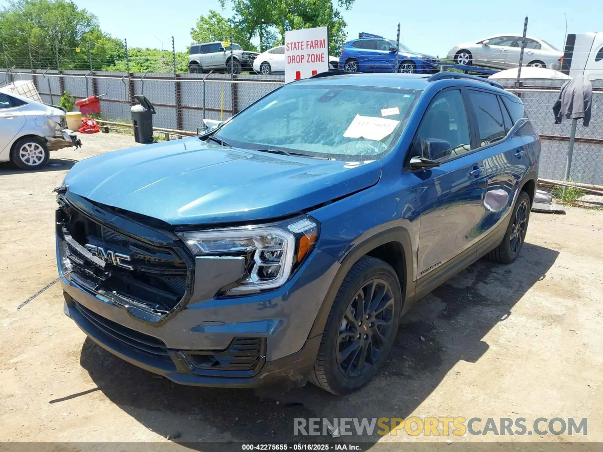 2 Photograph of a damaged car 3GKALMEGXRL116402 GMC TERRAIN 2024