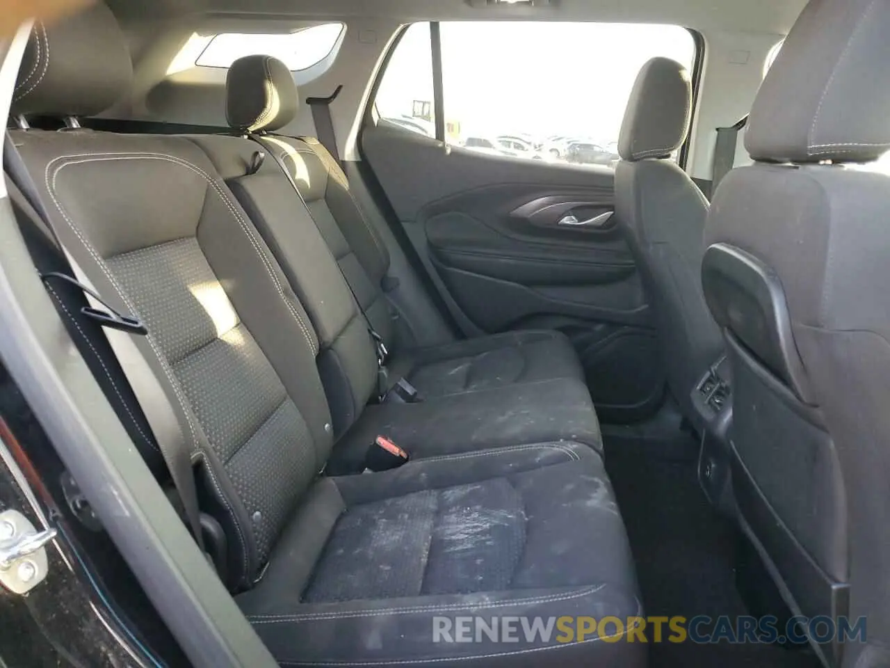 11 Photograph of a damaged car 3GKALMEGXRL301193 GMC TERRAIN 2024