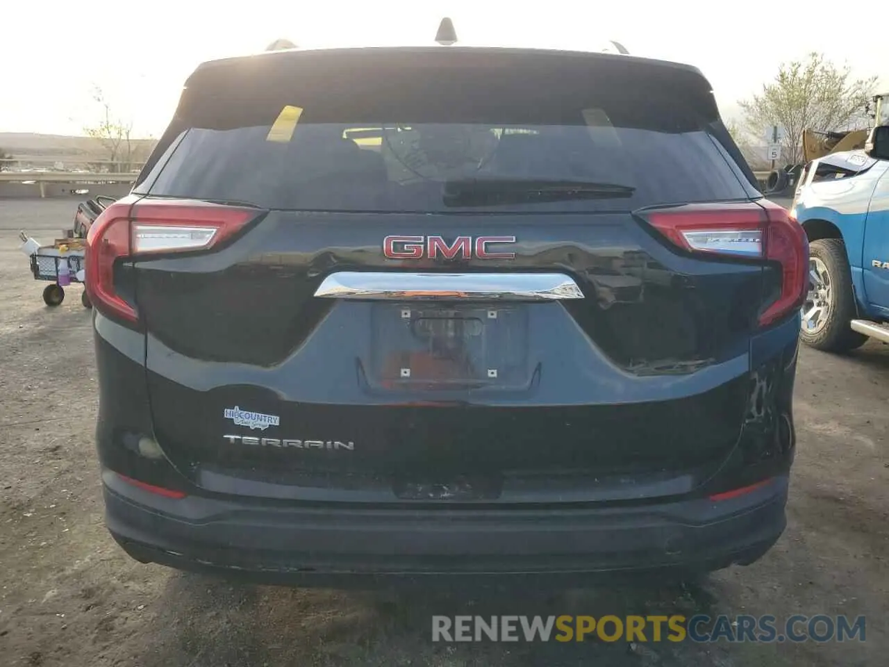 6 Photograph of a damaged car 3GKALMEGXRL301193 GMC TERRAIN 2024