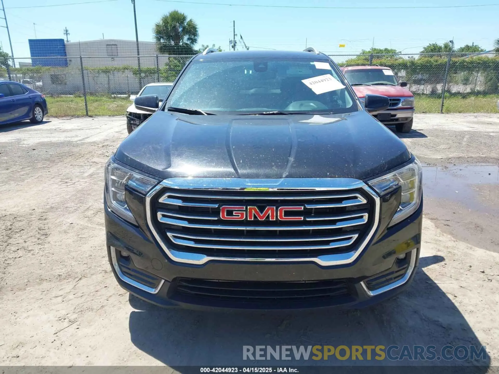 12 Photograph of a damaged car 3GKALPEG0RL140385 GMC TERRAIN 2024