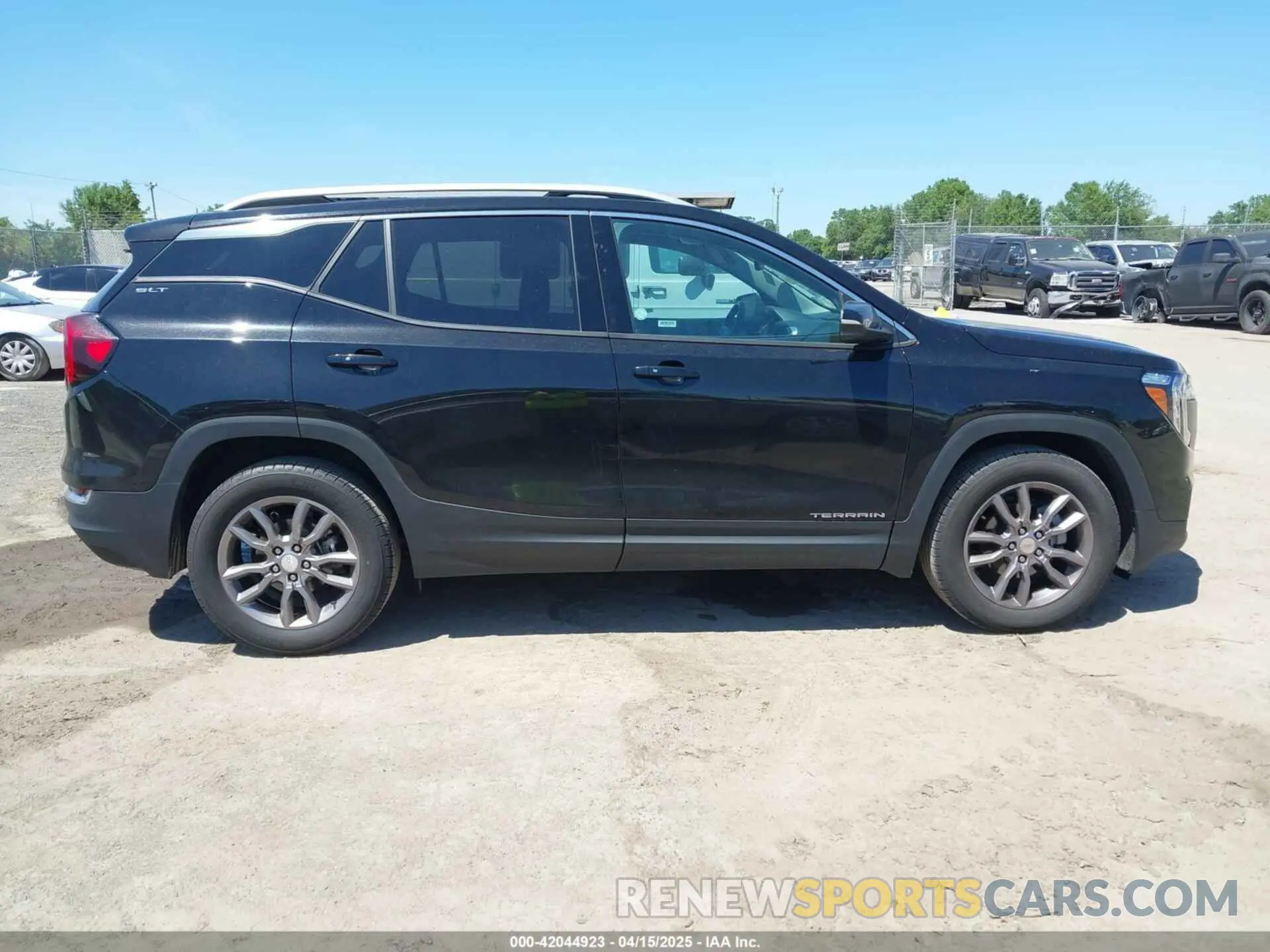 13 Photograph of a damaged car 3GKALPEG0RL140385 GMC TERRAIN 2024