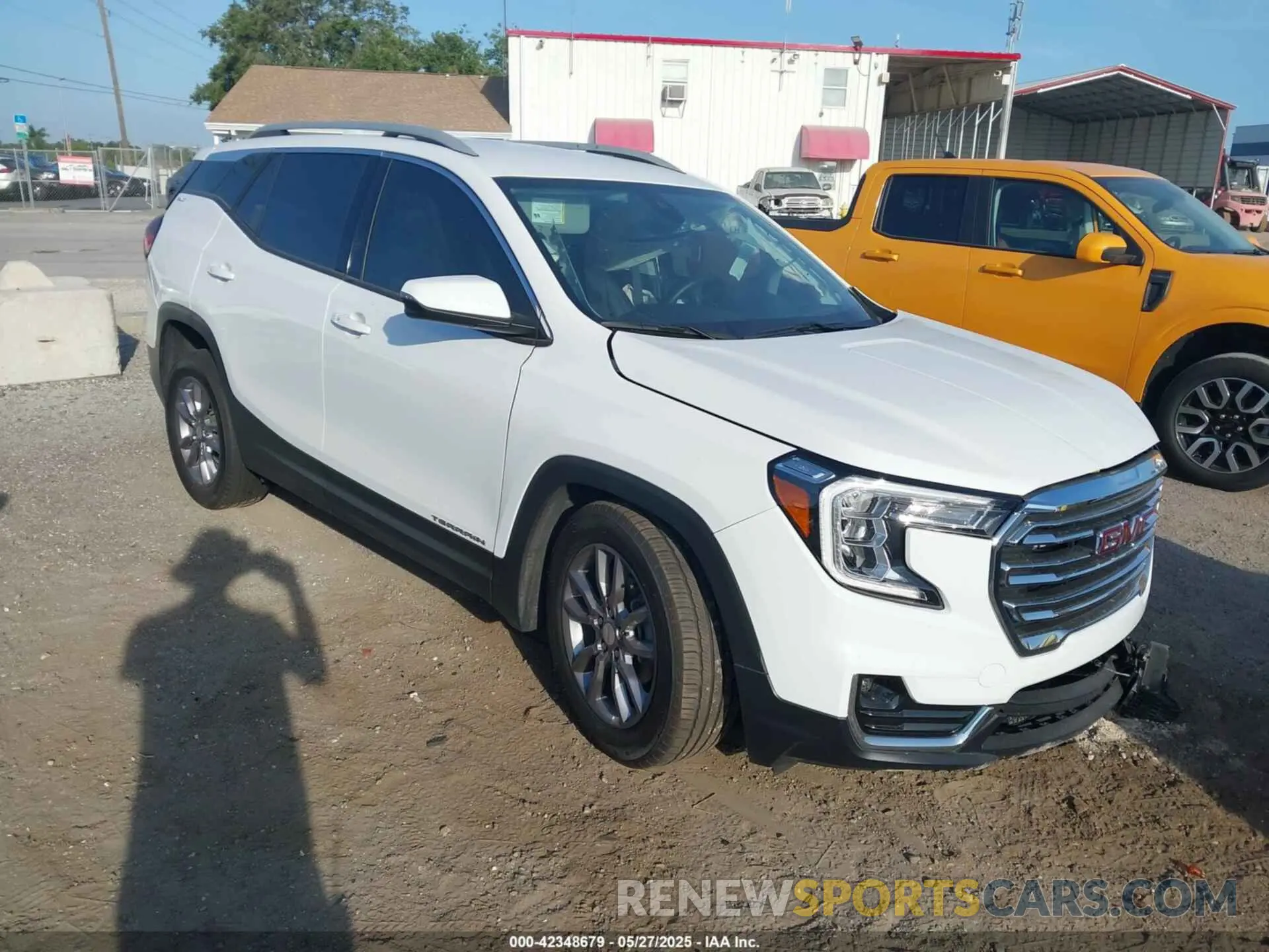 1 Photograph of a damaged car 3GKALPEG3RL186373 GMC TERRAIN 2024