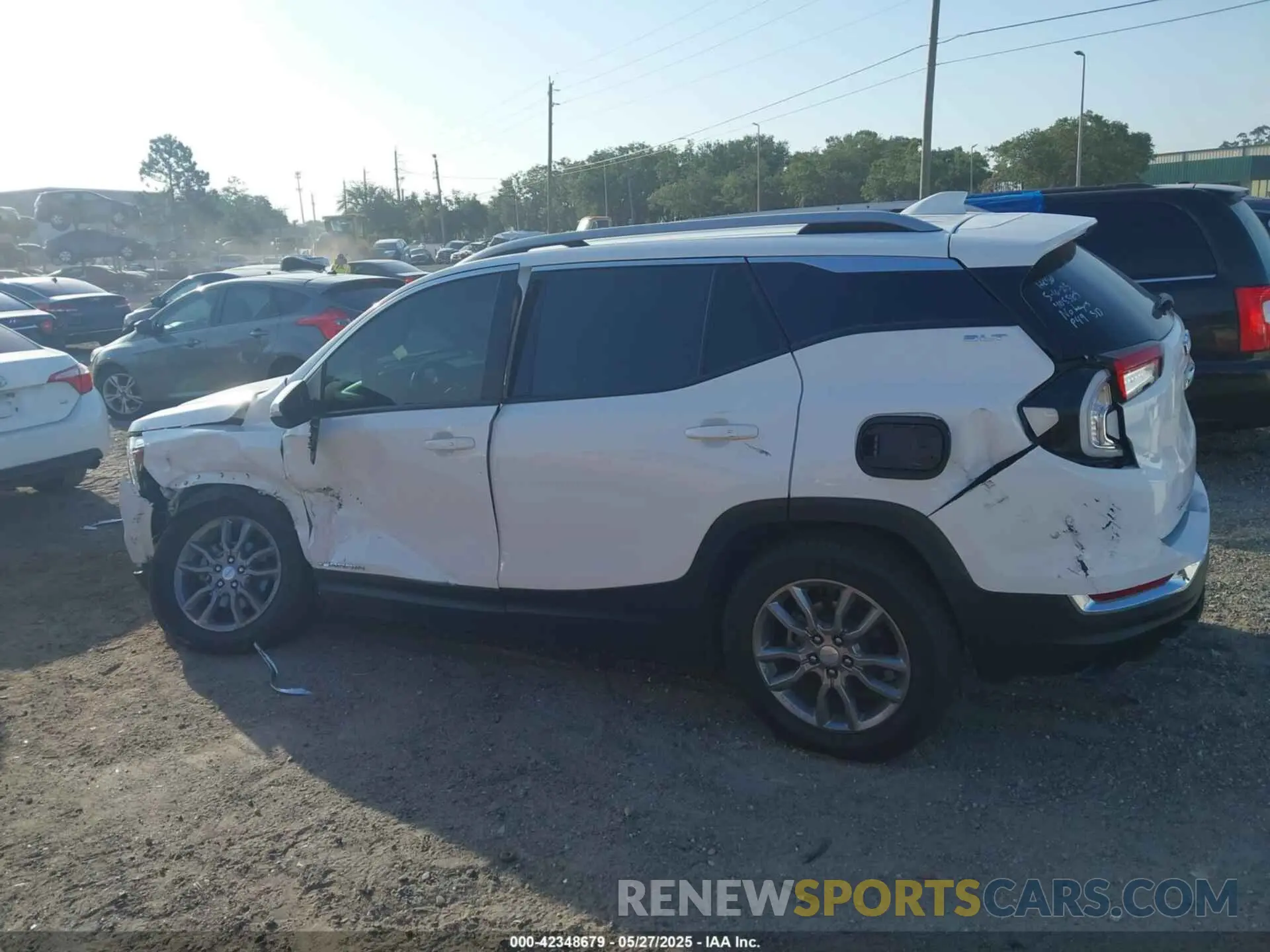 14 Photograph of a damaged car 3GKALPEG3RL186373 GMC TERRAIN 2024