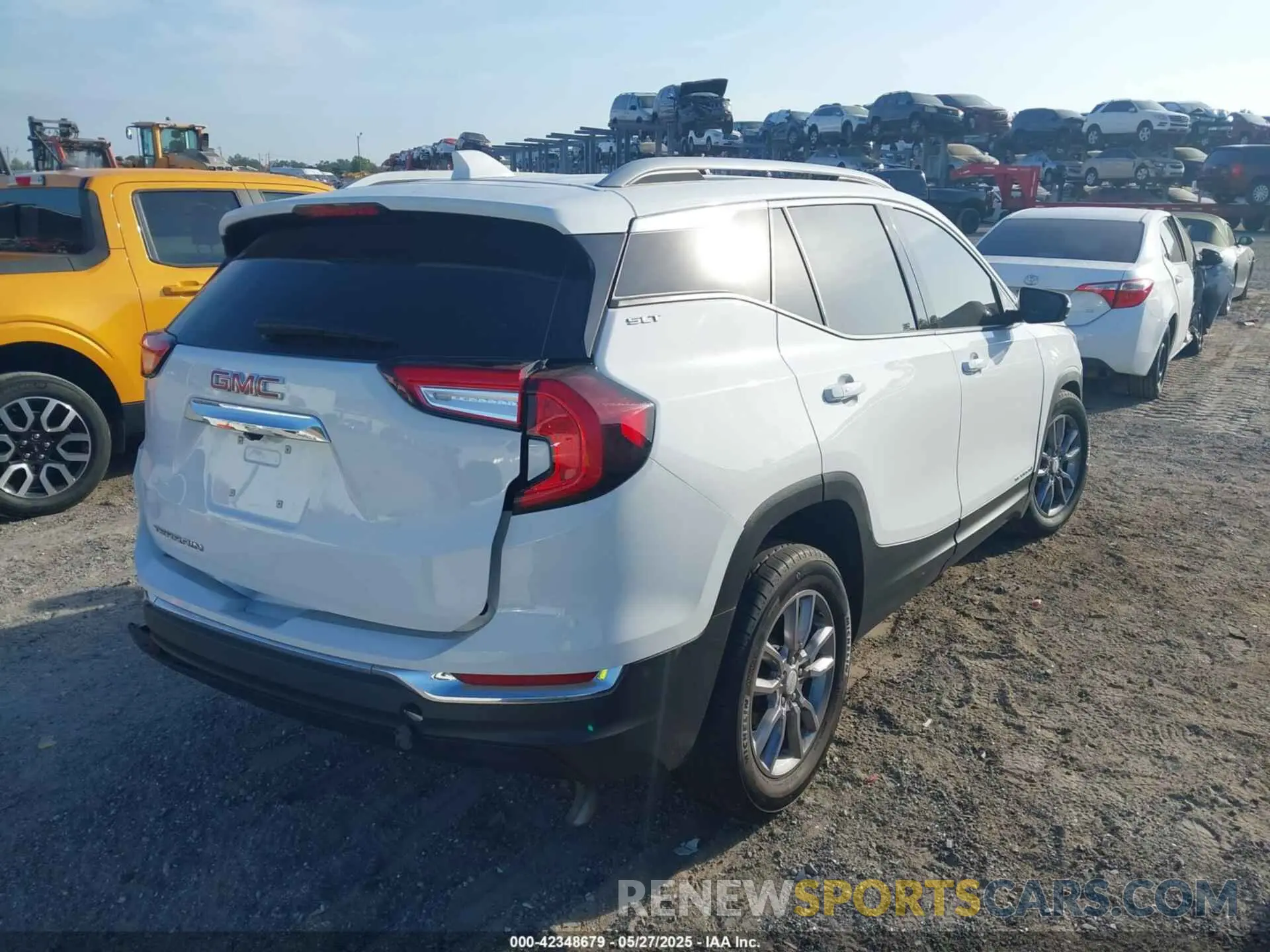 4 Photograph of a damaged car 3GKALPEG3RL186373 GMC TERRAIN 2024