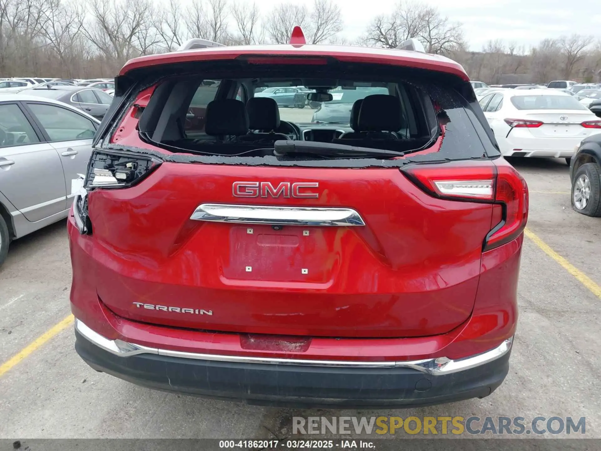 17 Photograph of a damaged car 3GKALPEG5RL142276 GMC TERRAIN 2024