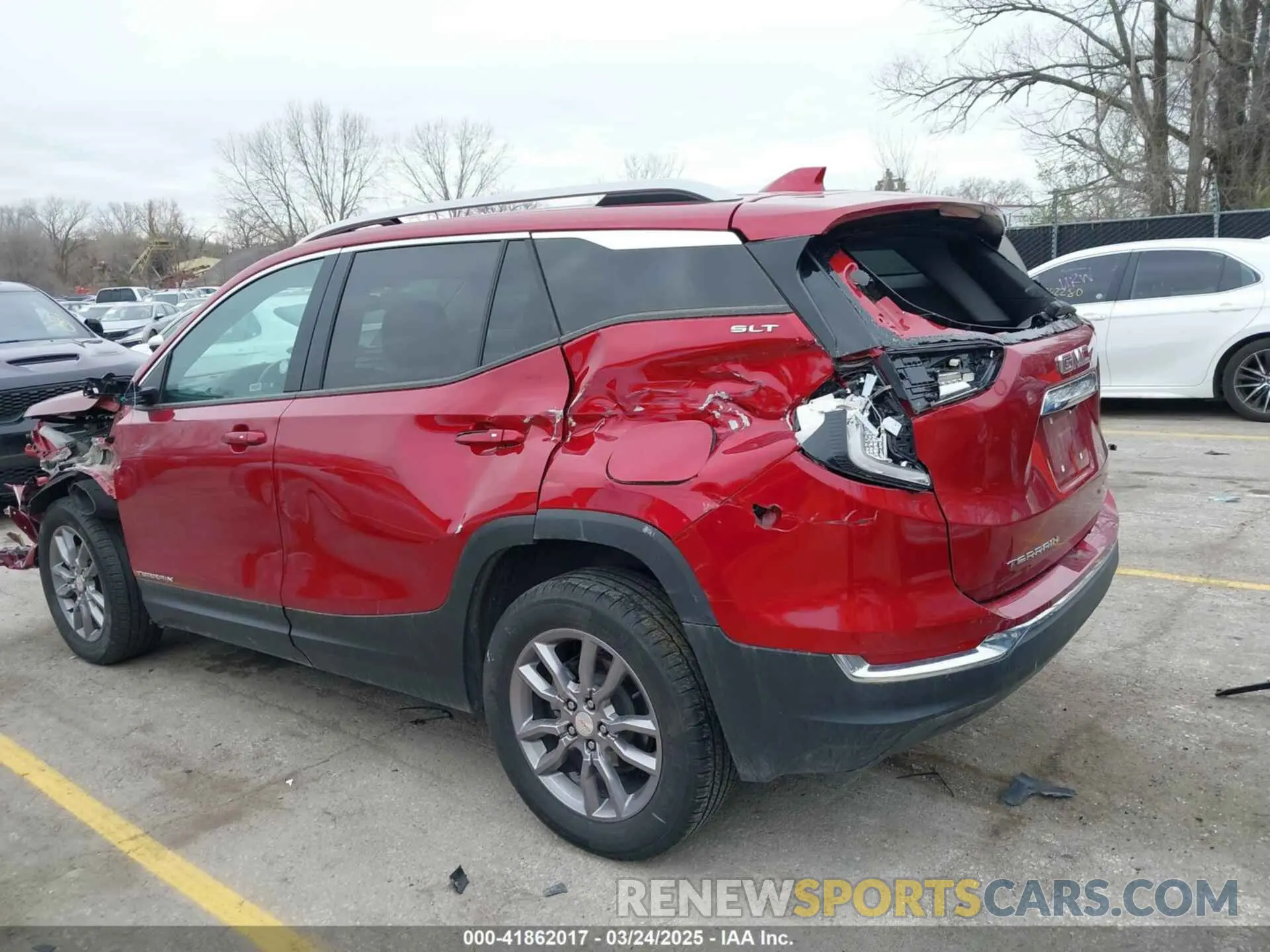 3 Photograph of a damaged car 3GKALPEG5RL142276 GMC TERRAIN 2024
