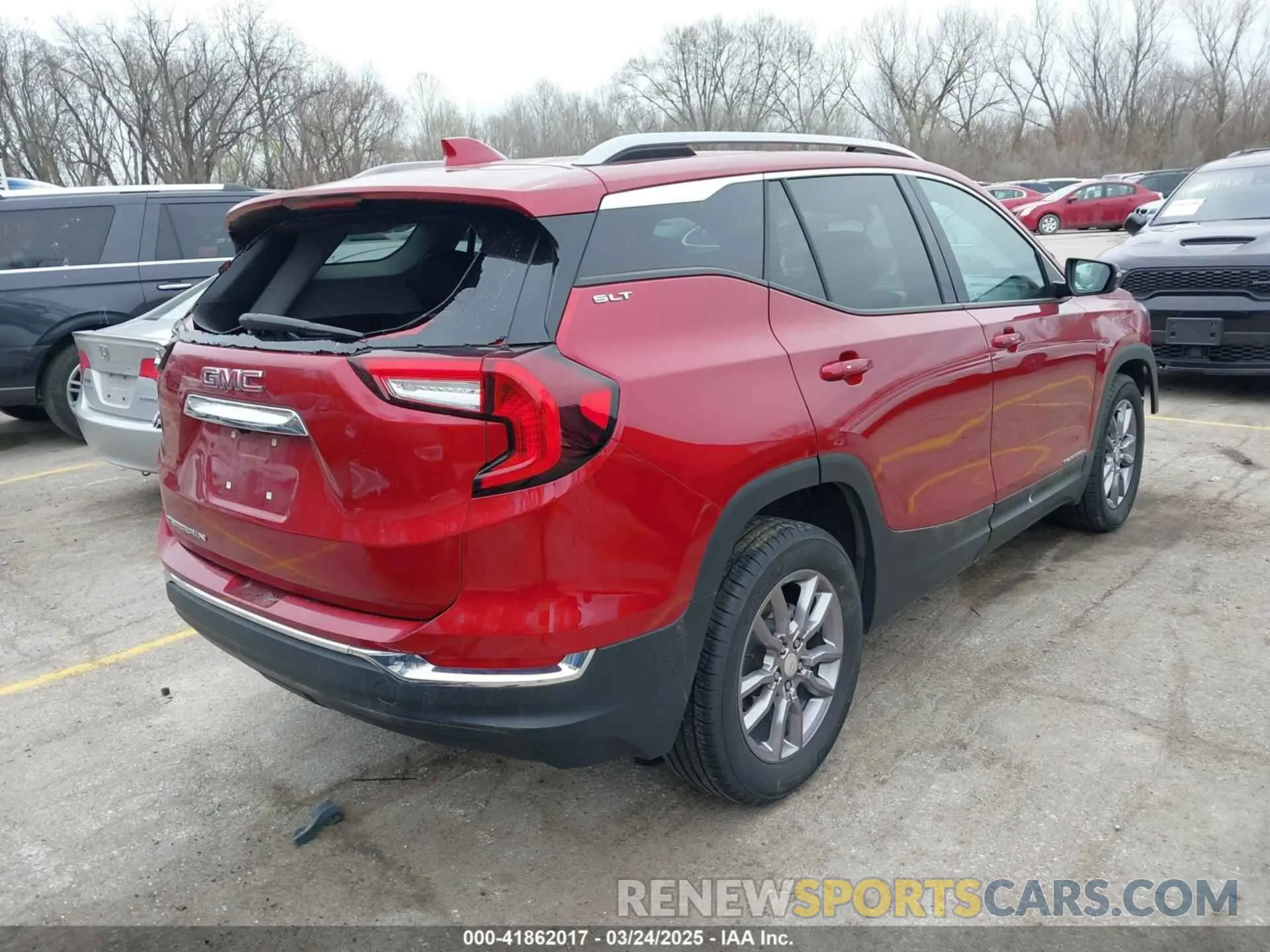 4 Photograph of a damaged car 3GKALPEG5RL142276 GMC TERRAIN 2024