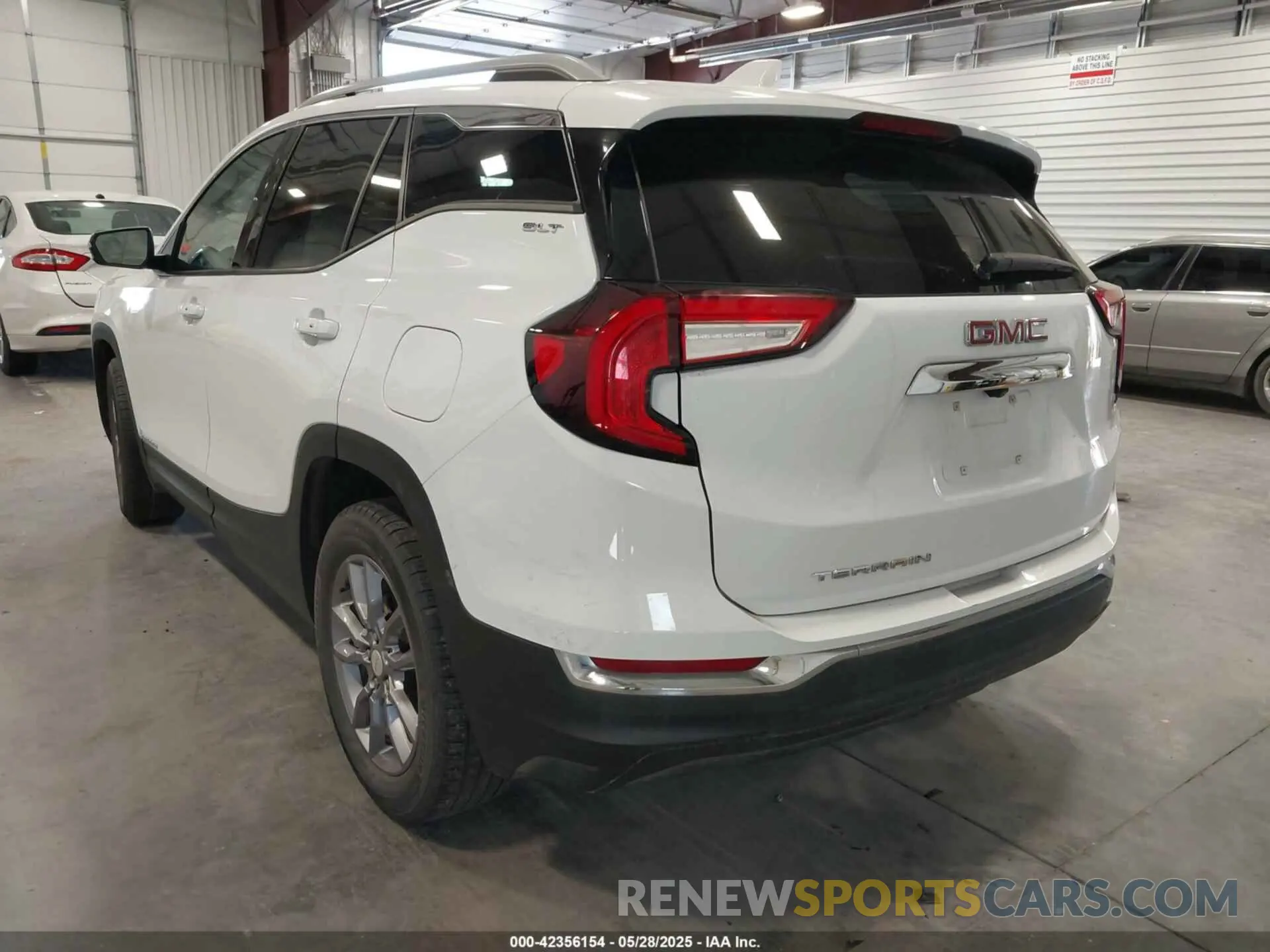 3 Photograph of a damaged car 3GKALPEG5RL192448 GMC TERRAIN 2024