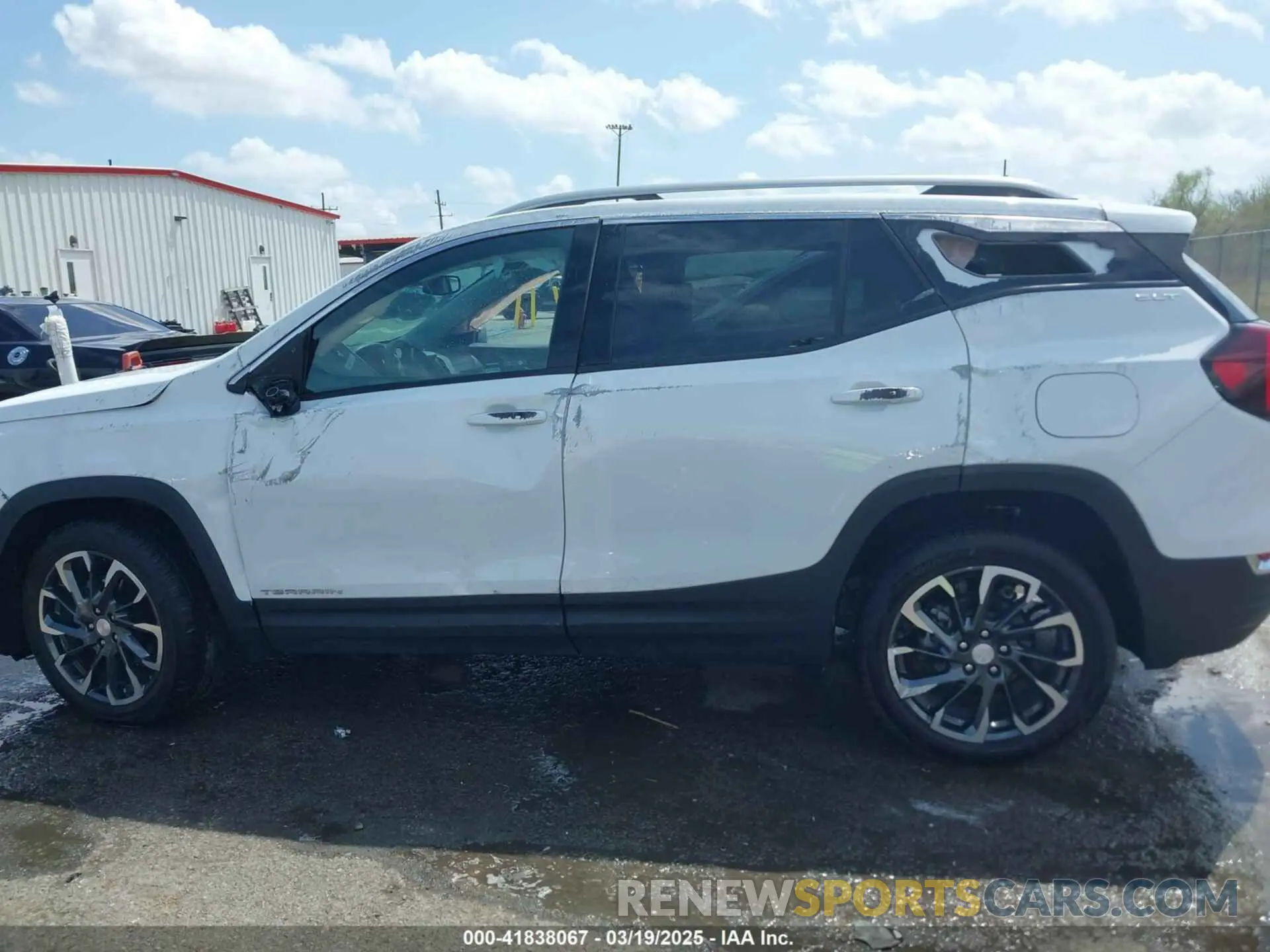 6 Photograph of a damaged car 3GKALPEG5RL383688 GMC TERRAIN 2024