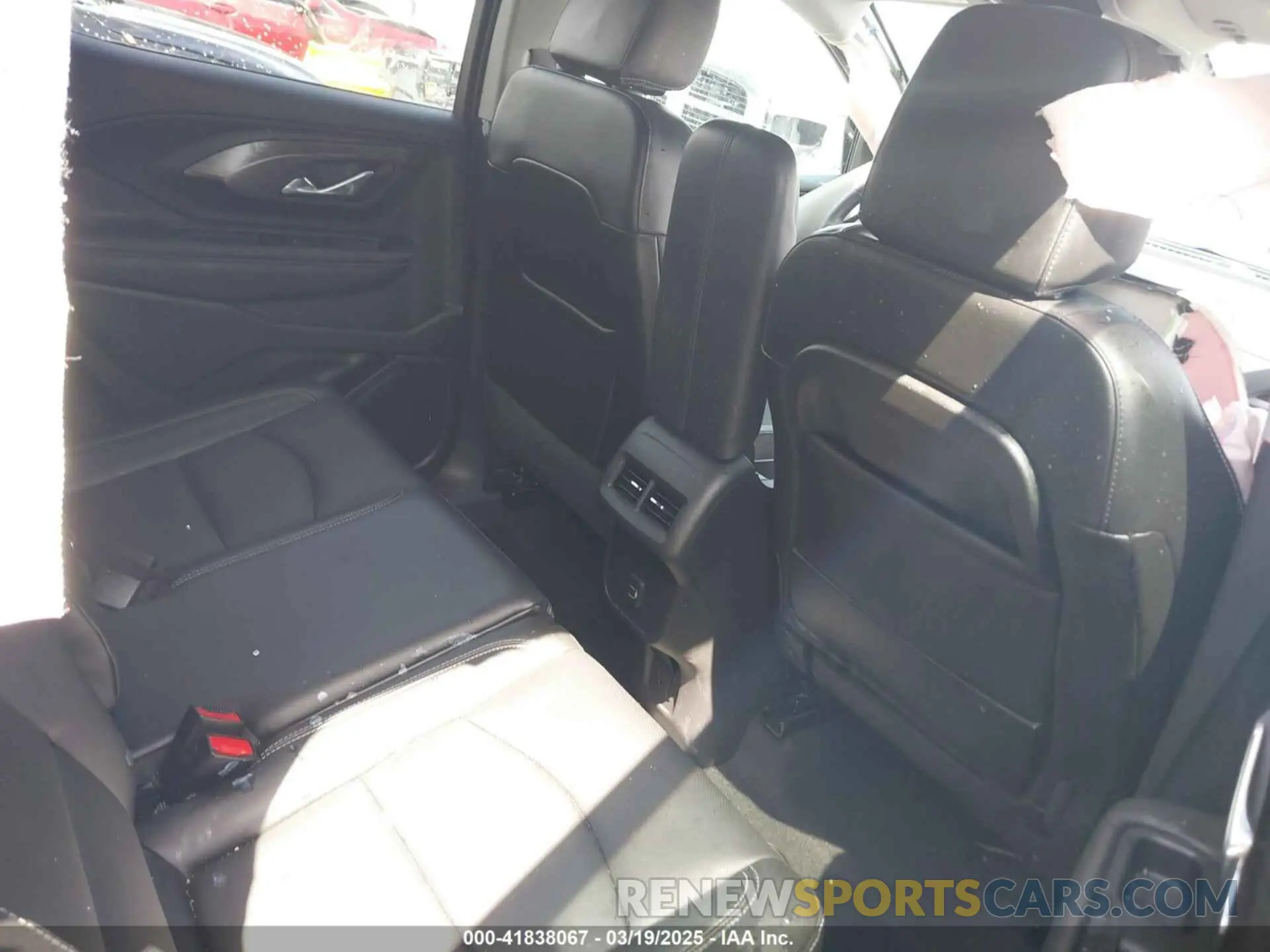 8 Photograph of a damaged car 3GKALPEG5RL383688 GMC TERRAIN 2024