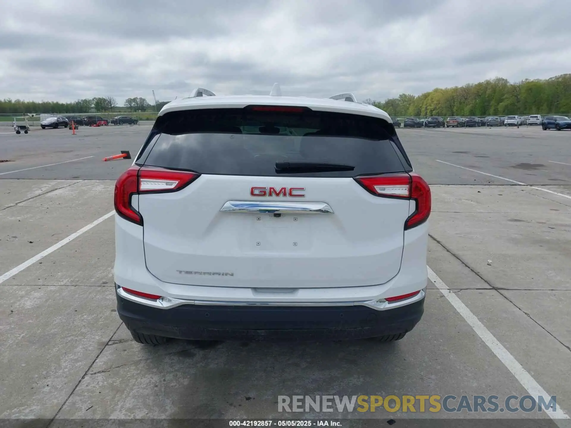 16 Photograph of a damaged car 3GKALPEG5RL384887 GMC TERRAIN 2024