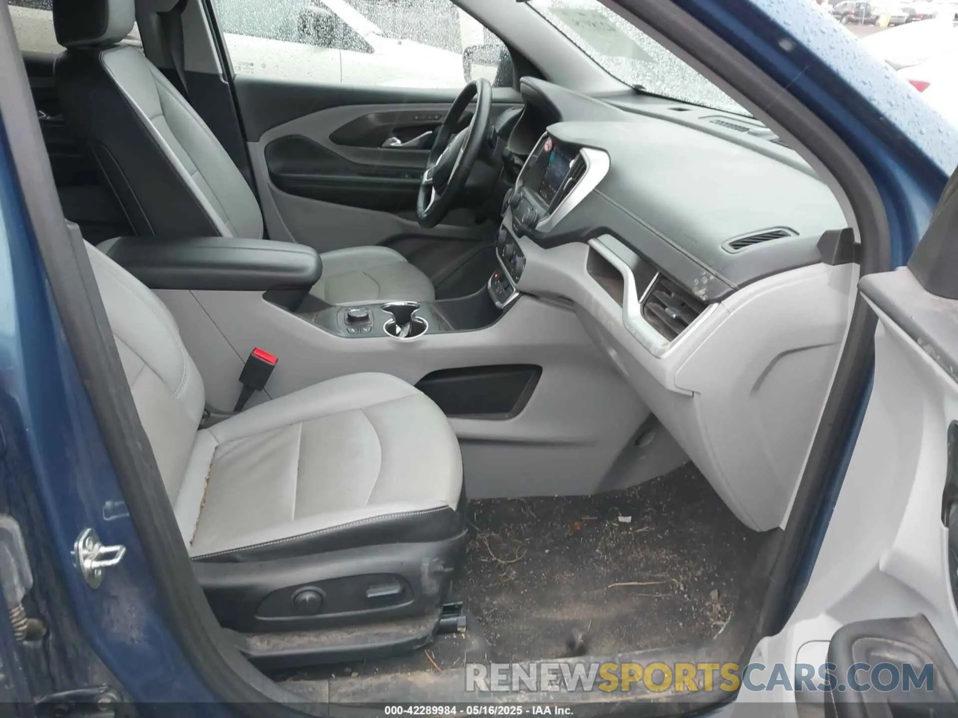 5 Photograph of a damaged car 3GKALPEG7RL177661 GMC TERRAIN 2024