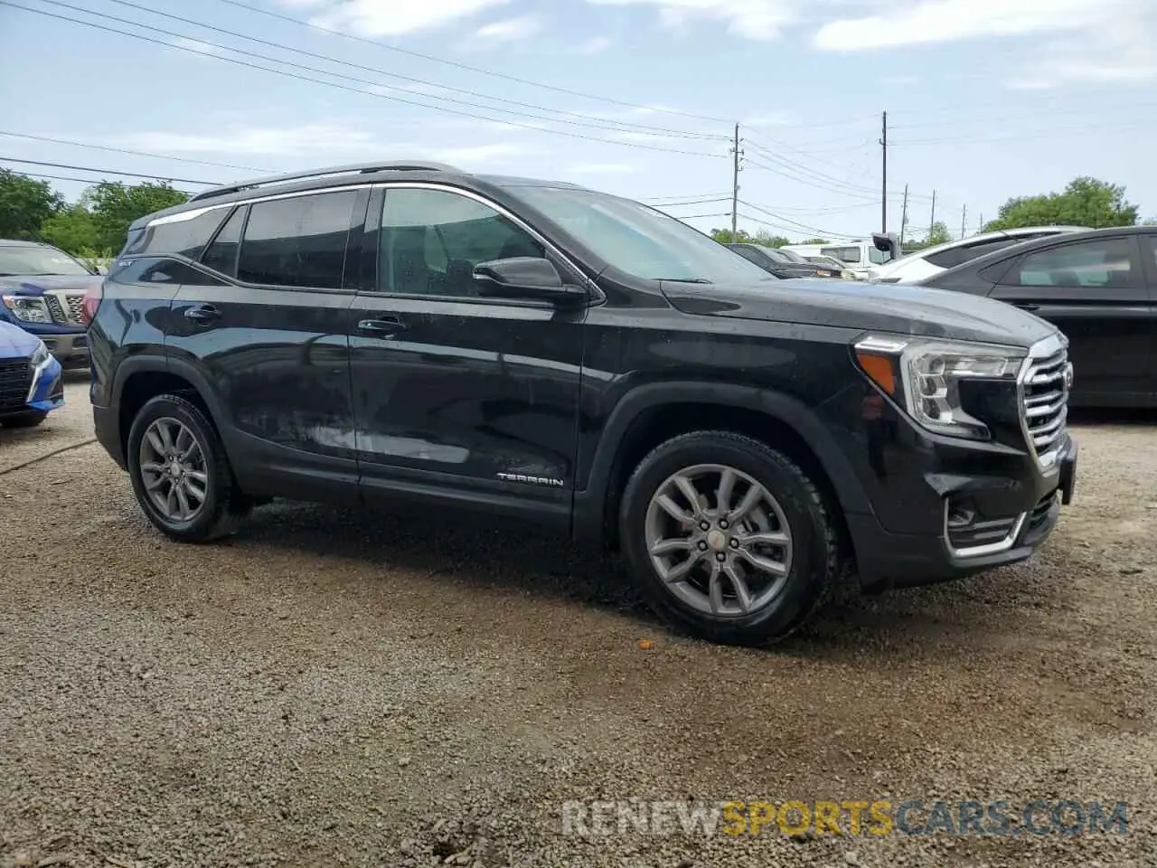 4 Photograph of a damaged car 3GKALPEG8RL269622 GMC TERRAIN 2024