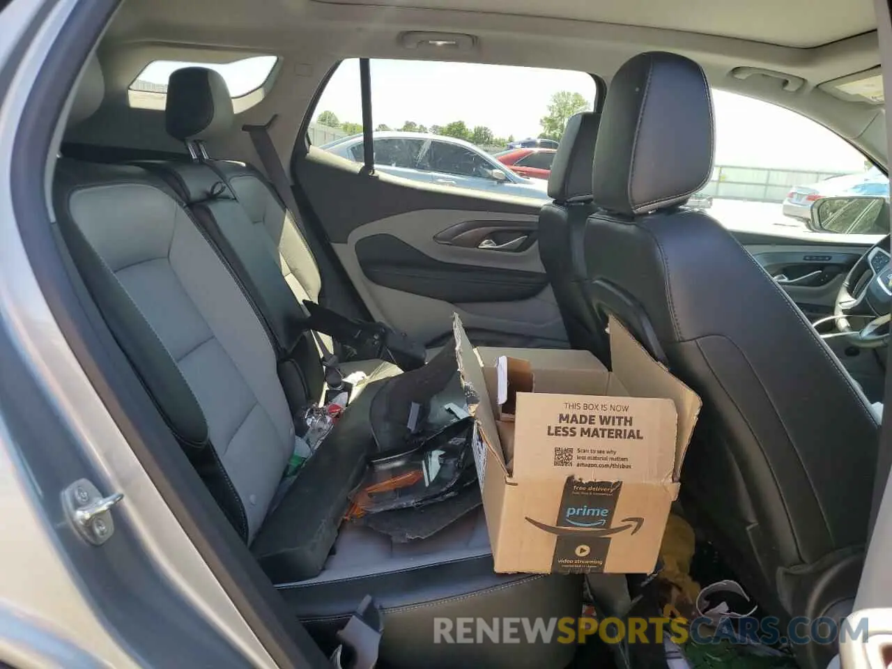 11 Photograph of a damaged car 3GKALPEG8RL401553 GMC TERRAIN 2024