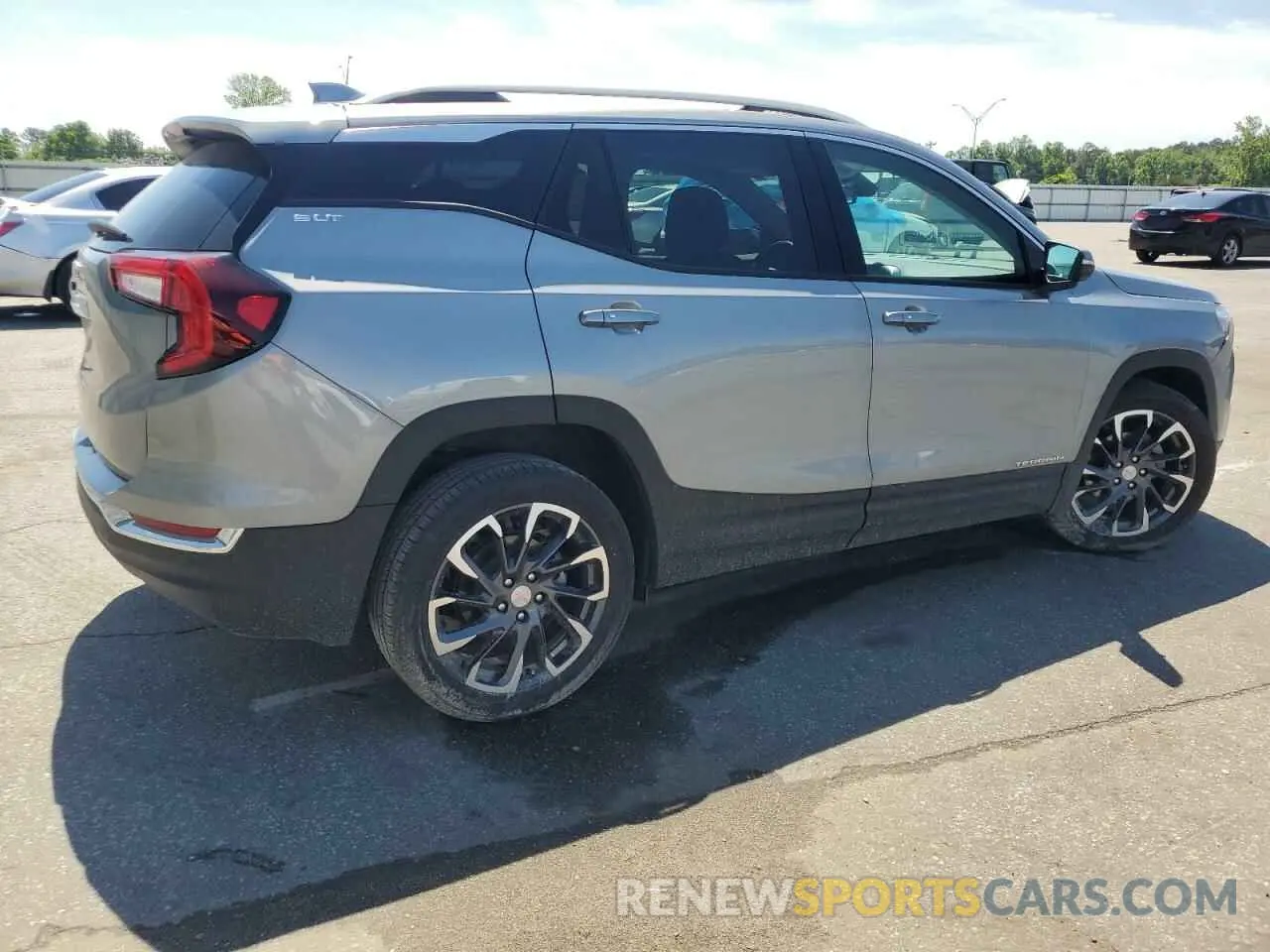 3 Photograph of a damaged car 3GKALPEG8RL401553 GMC TERRAIN 2024