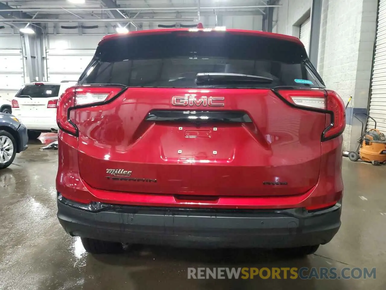 6 Photograph of a damaged car 3GKALTEG0RL255982 GMC TERRAIN 2024