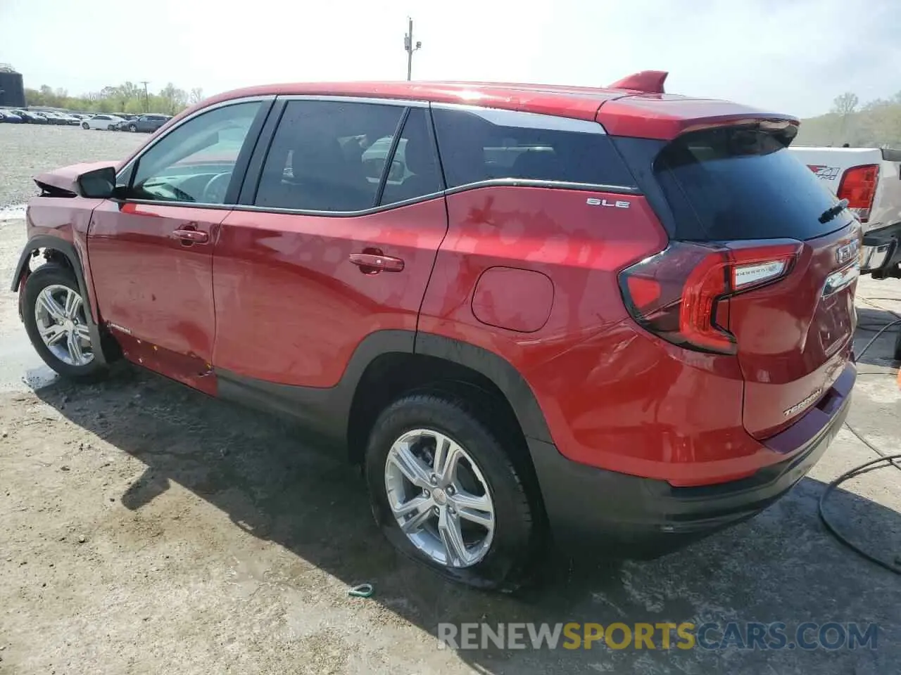 2 Photograph of a damaged car 3GKALTEG0RL294376 GMC TERRAIN 2024