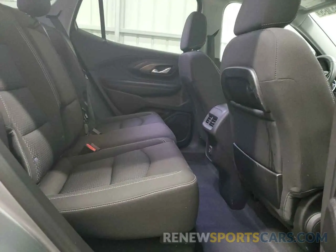 11 Photograph of a damaged car 3GKALTEG0RL335671 GMC TERRAIN 2024