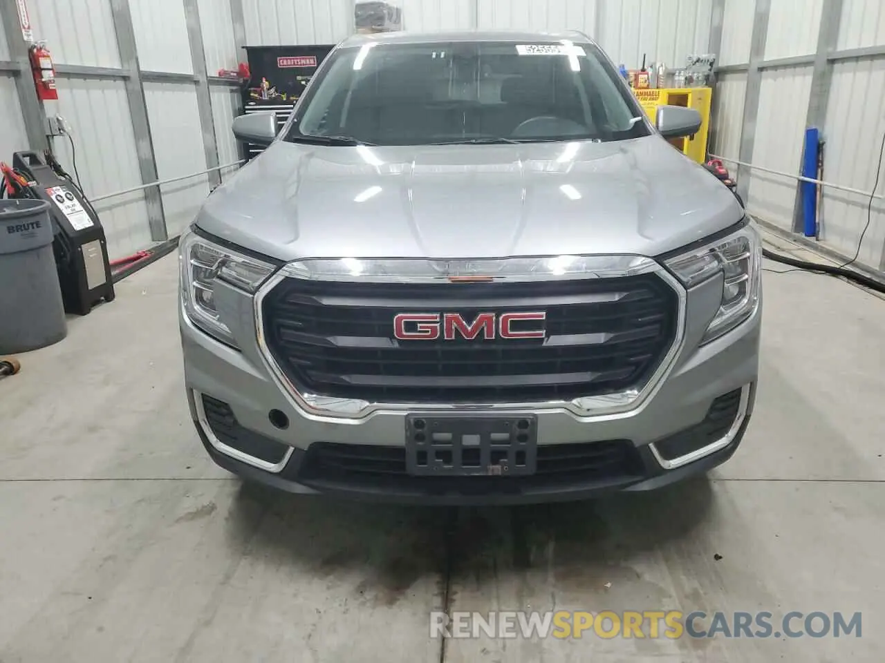 5 Photograph of a damaged car 3GKALTEG0RL335671 GMC TERRAIN 2024
