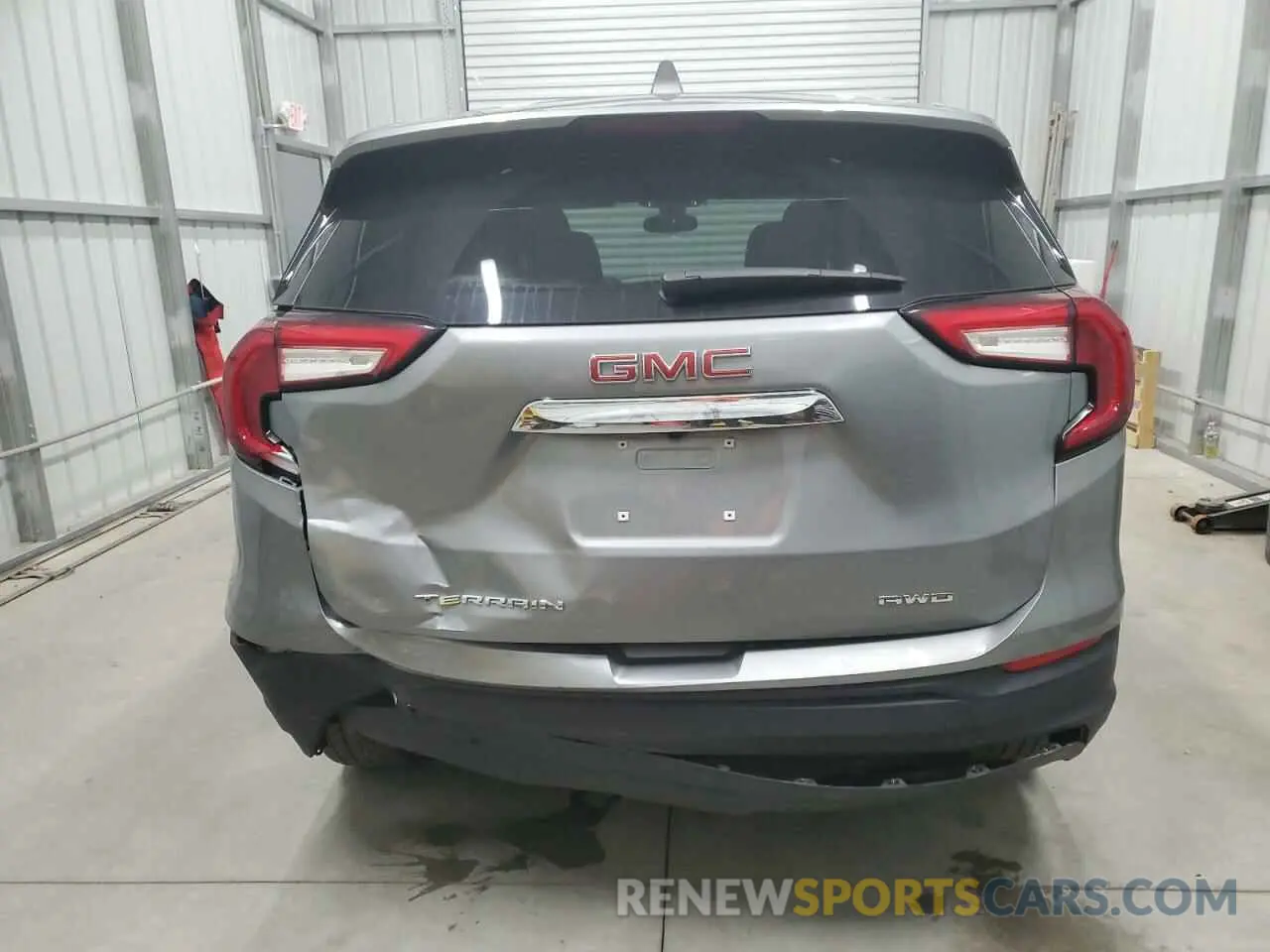 6 Photograph of a damaged car 3GKALTEG0RL335671 GMC TERRAIN 2024
