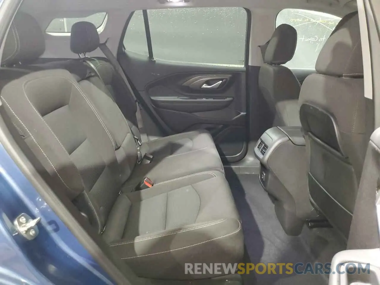 11 Photograph of a damaged car 3GKALTEG0RL338621 GMC TERRAIN 2024