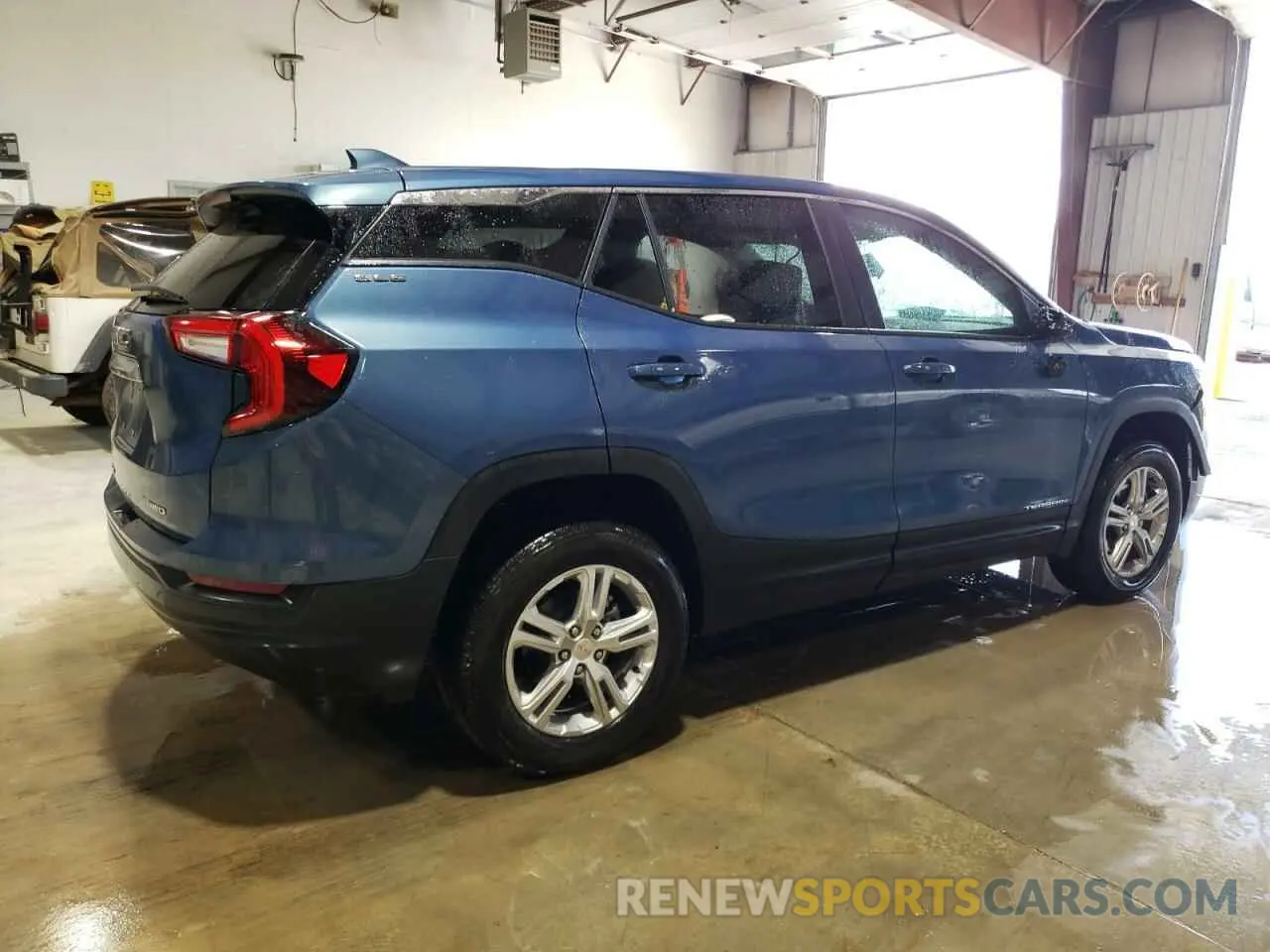 3 Photograph of a damaged car 3GKALTEG2RL357901 GMC TERRAIN 2024